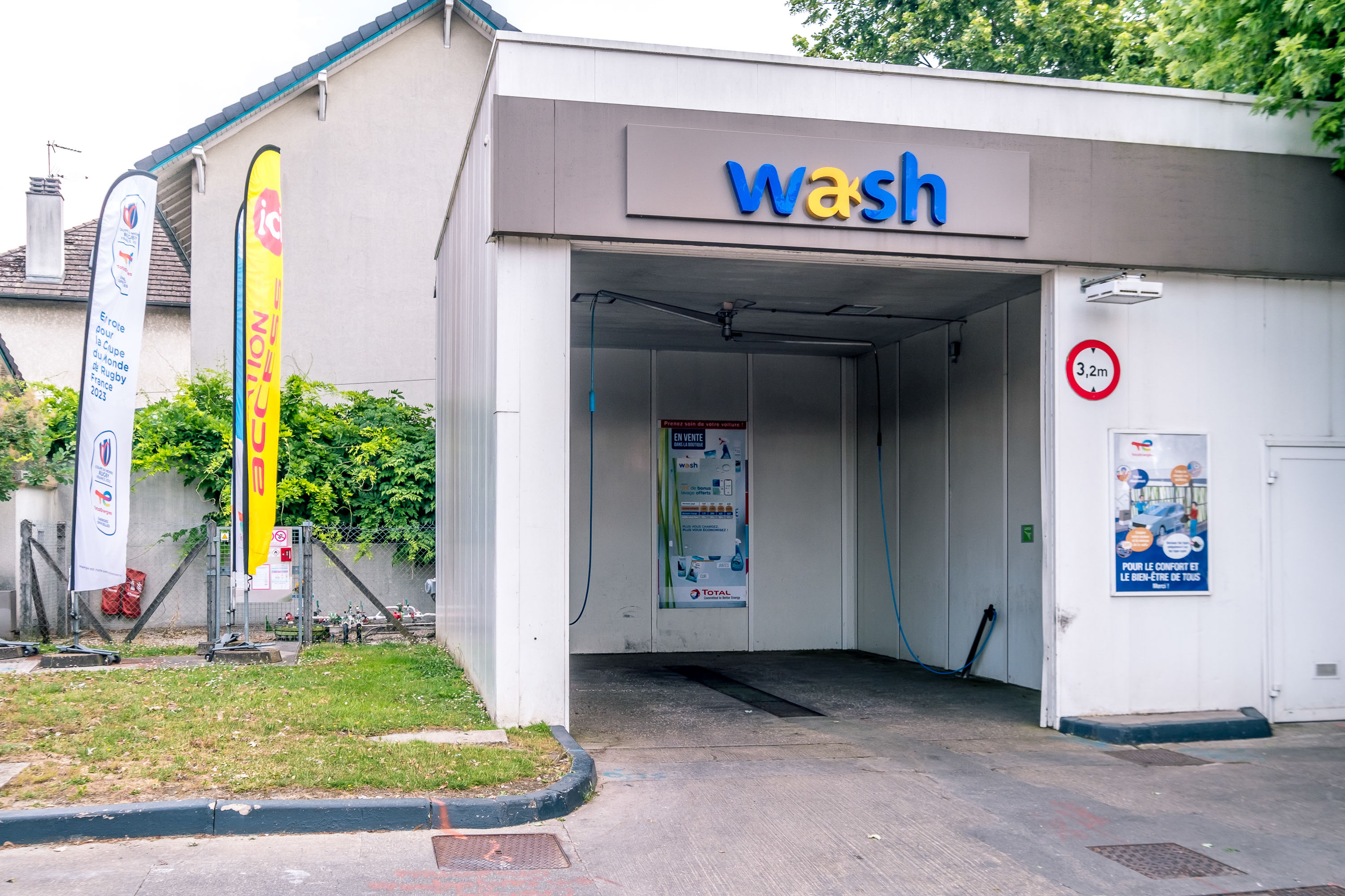 This is a picture representing NF059015 (FUELING) - RELAIS LES ALLUEGES