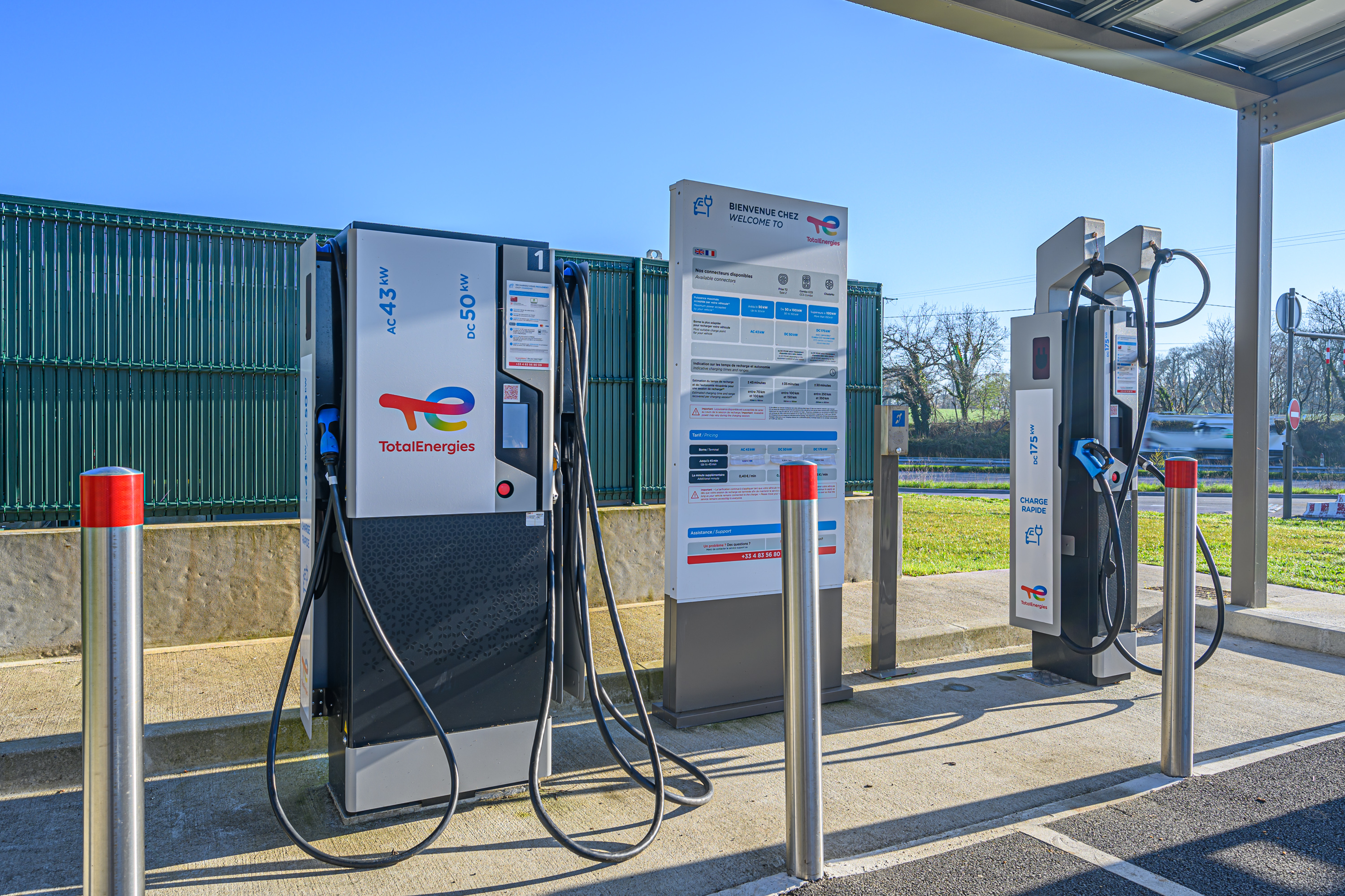 This is a picture representing NF042589 (FUELING) - RELAIS GUIDEL SUD