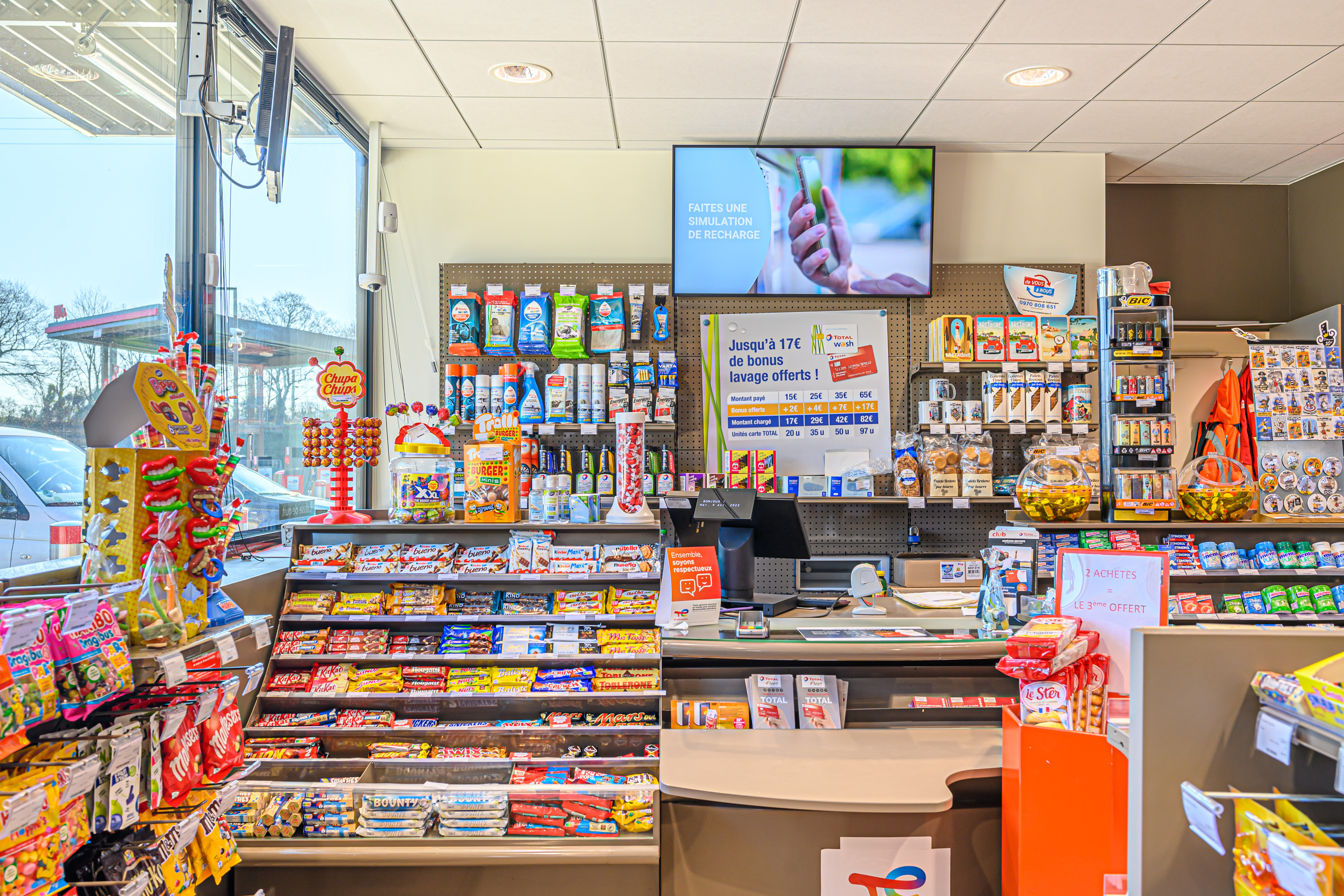 This is a picture representing NF042589 (FUELING) - RELAIS GUIDEL SUD