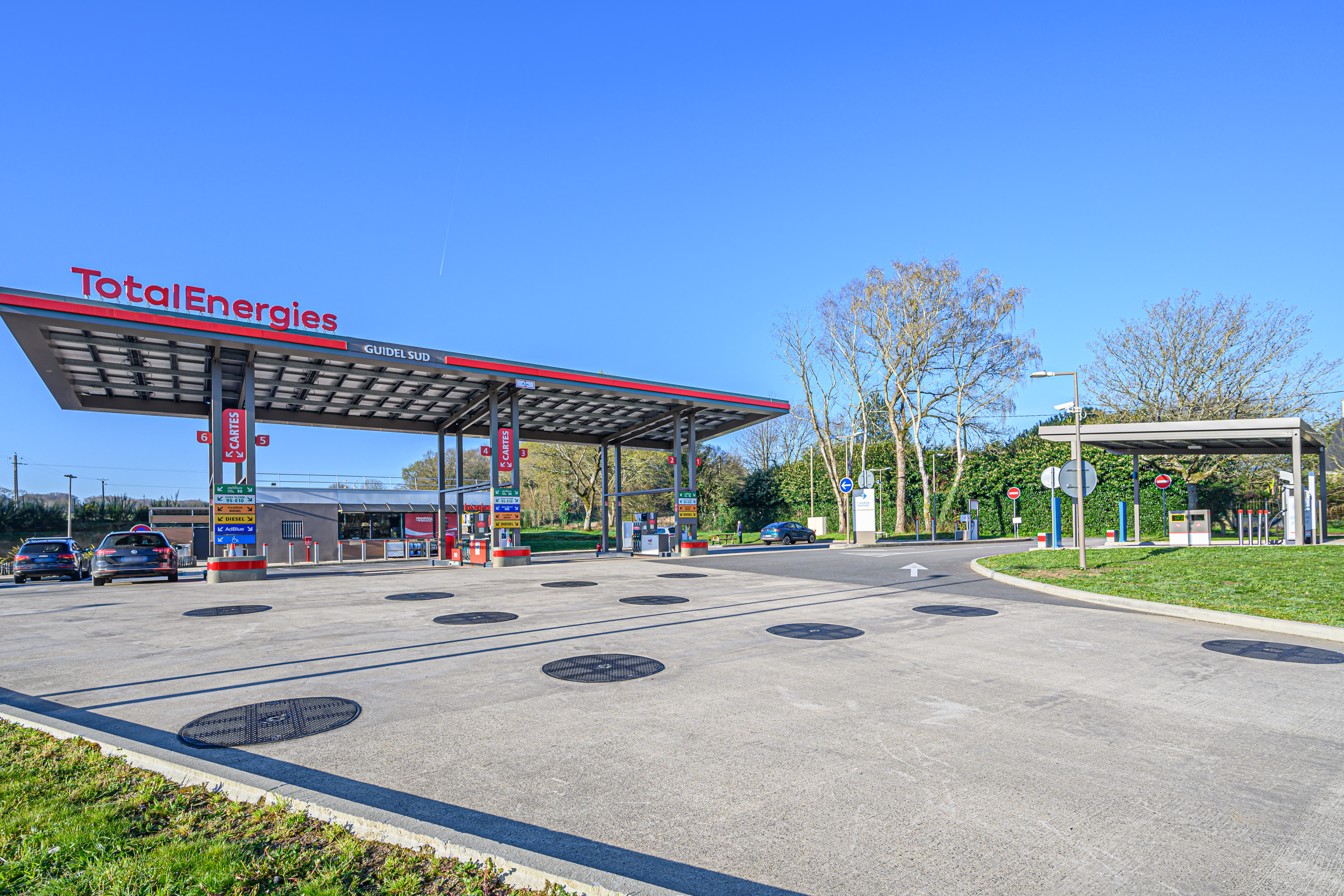 This is a picture representing NF042589 (FUELING) - RELAIS GUIDEL SUD