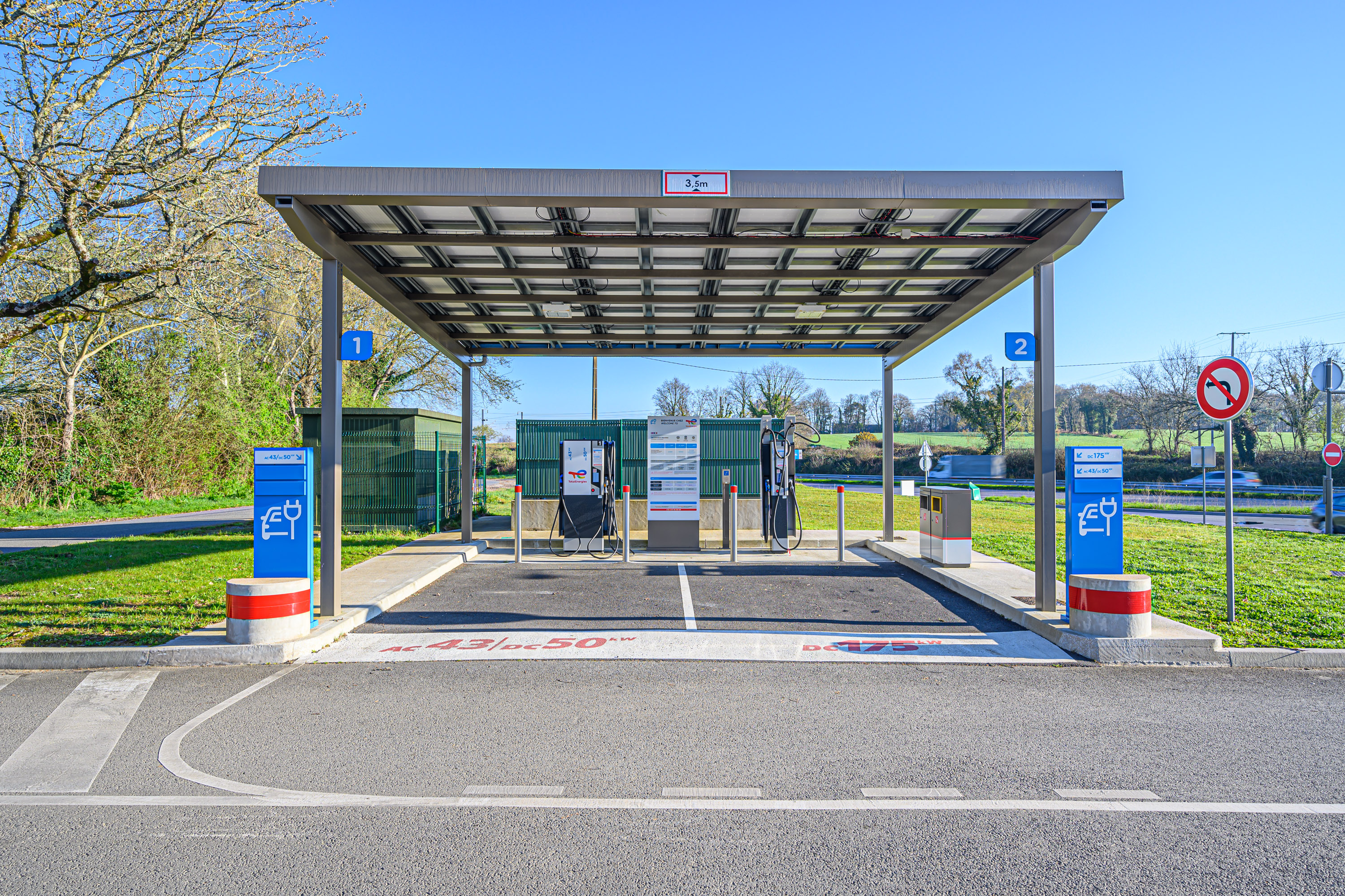 This is a picture representing NF042589 (FUELING) - RELAIS GUIDEL SUD