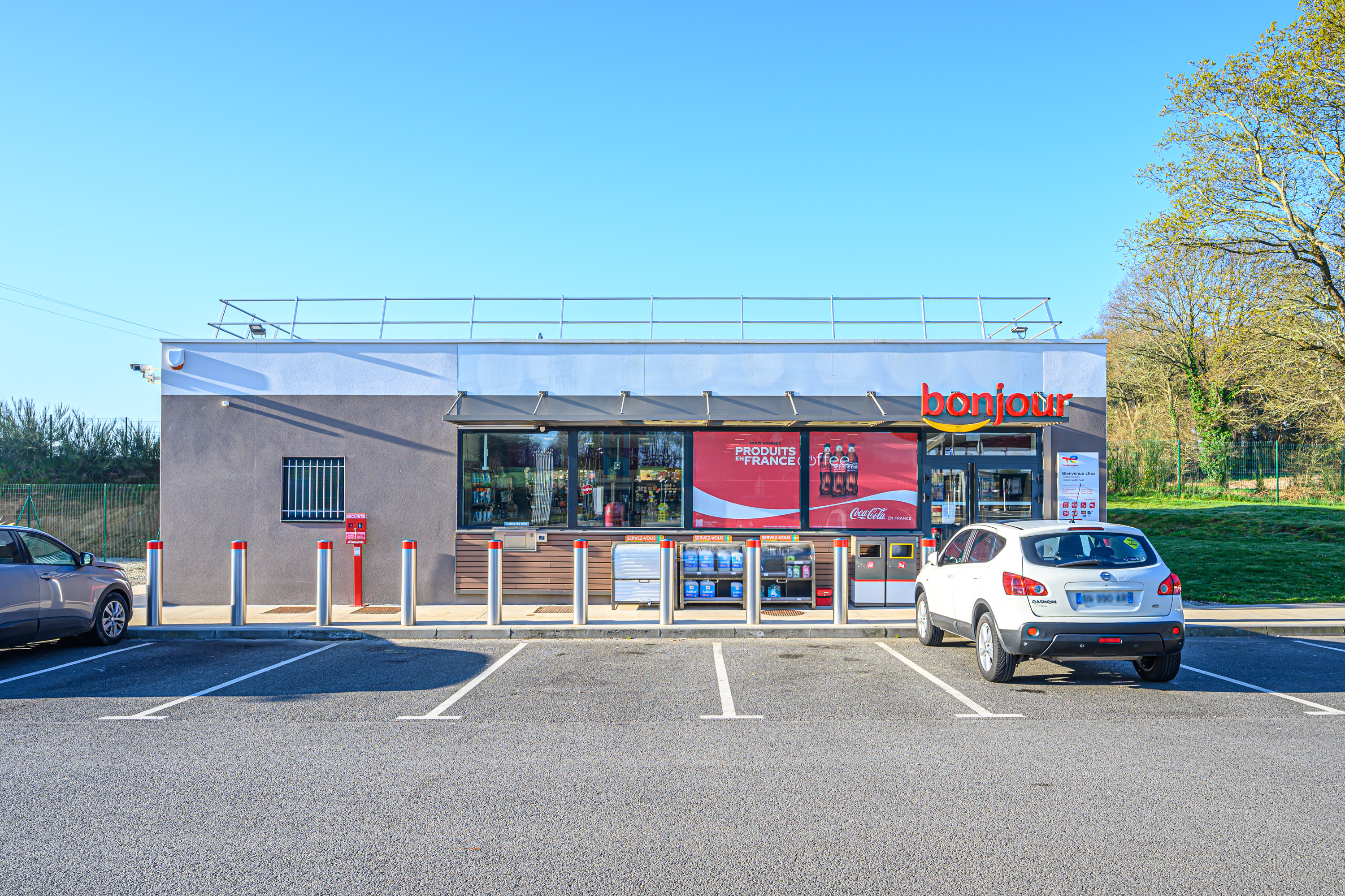 This is a picture representing NF042589 (FUELING) - RELAIS GUIDEL SUD