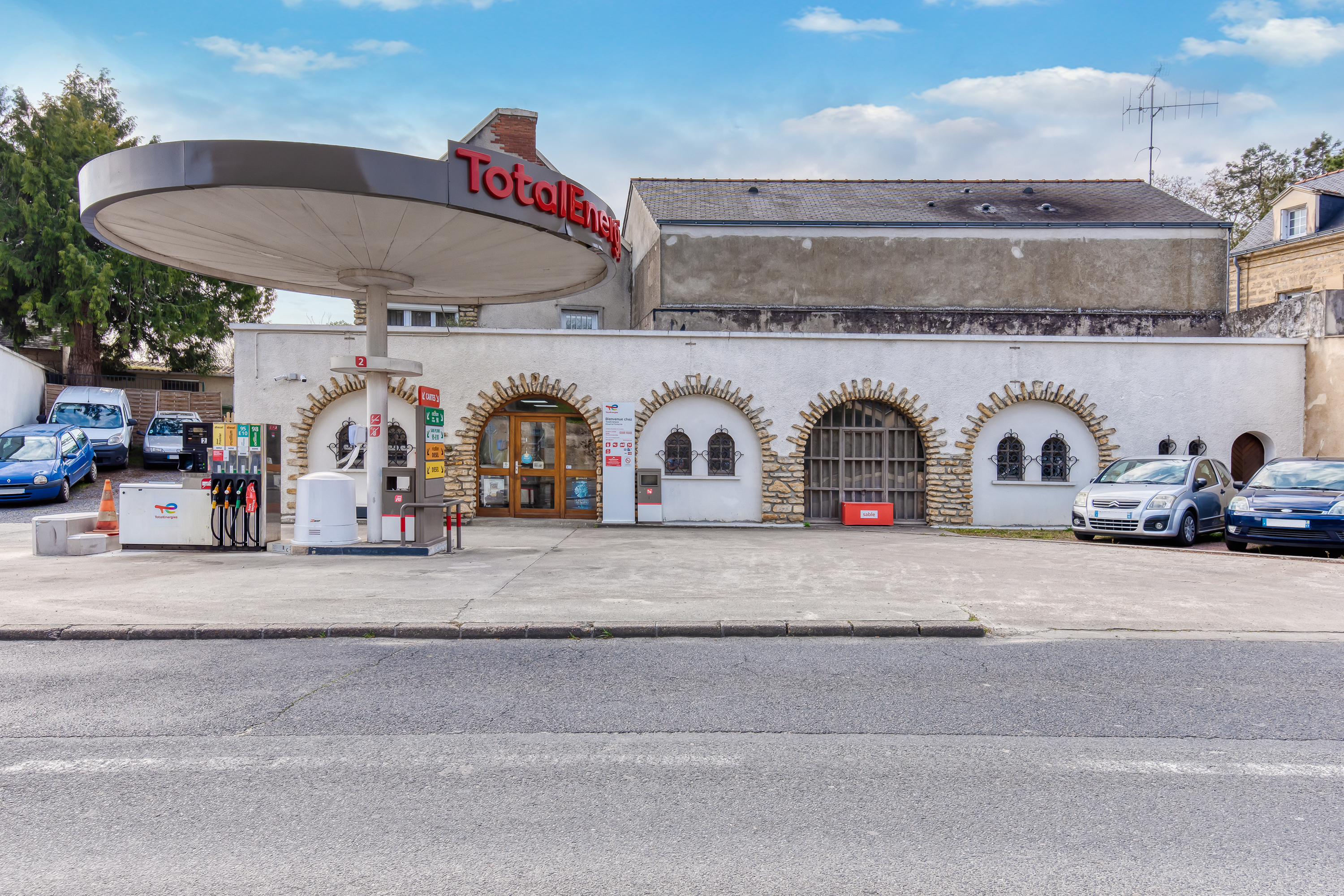 This is a picture representing NF043871 (FUELING) - SARL EMA