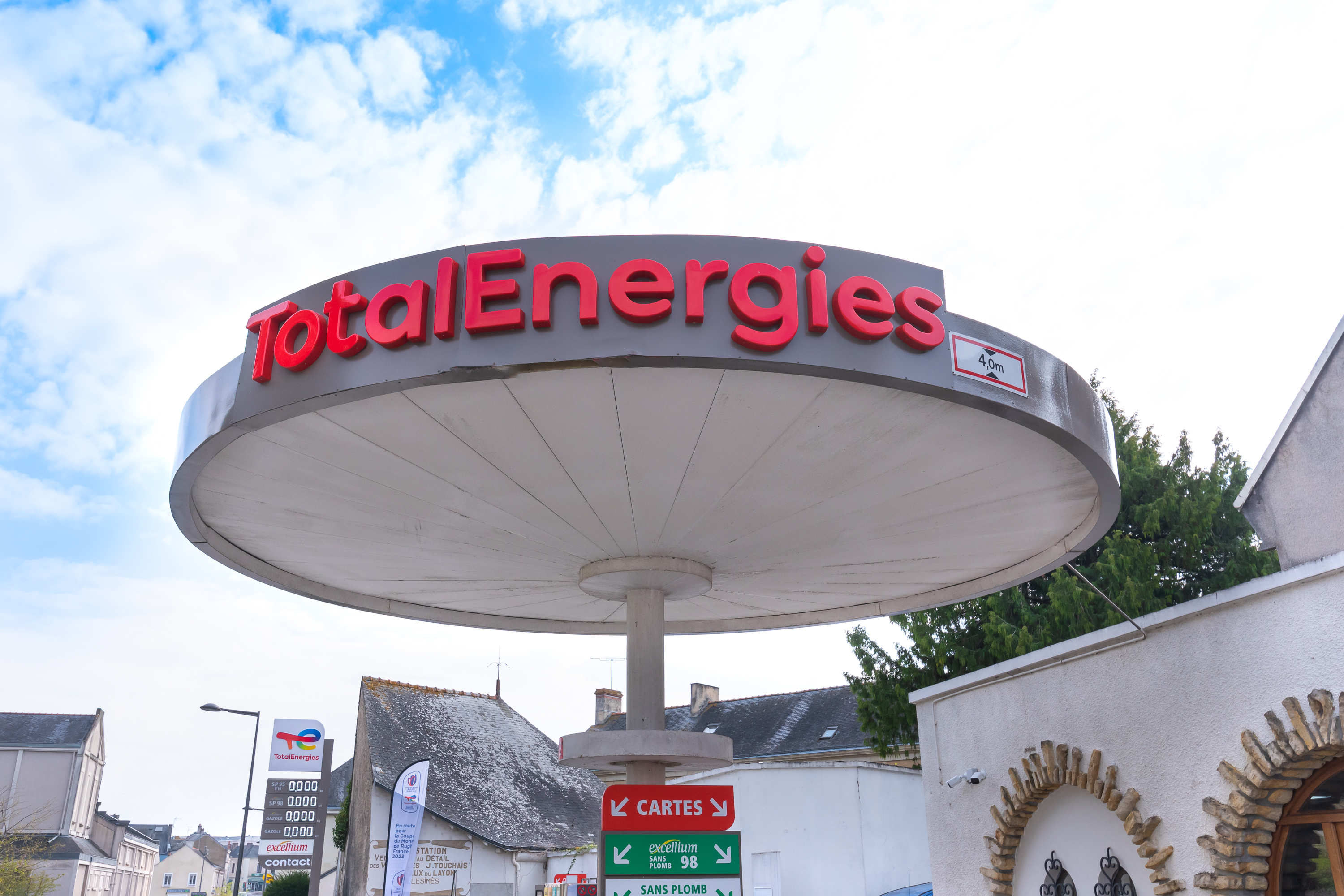 This is a picture representing NF043871 (FUELING) - SARL EMA