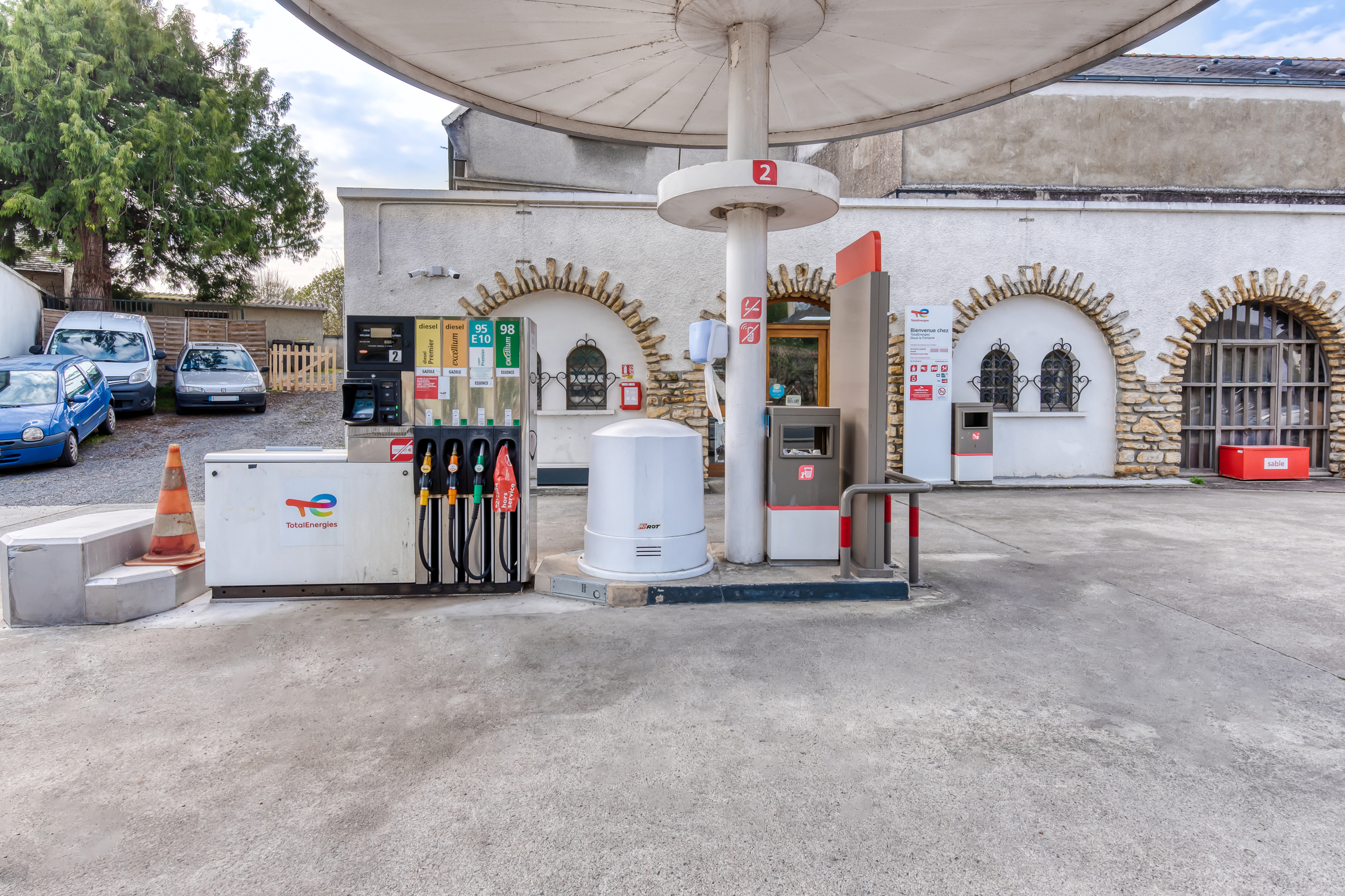 This is a picture representing NF043871 (FUELING) - SARL EMA