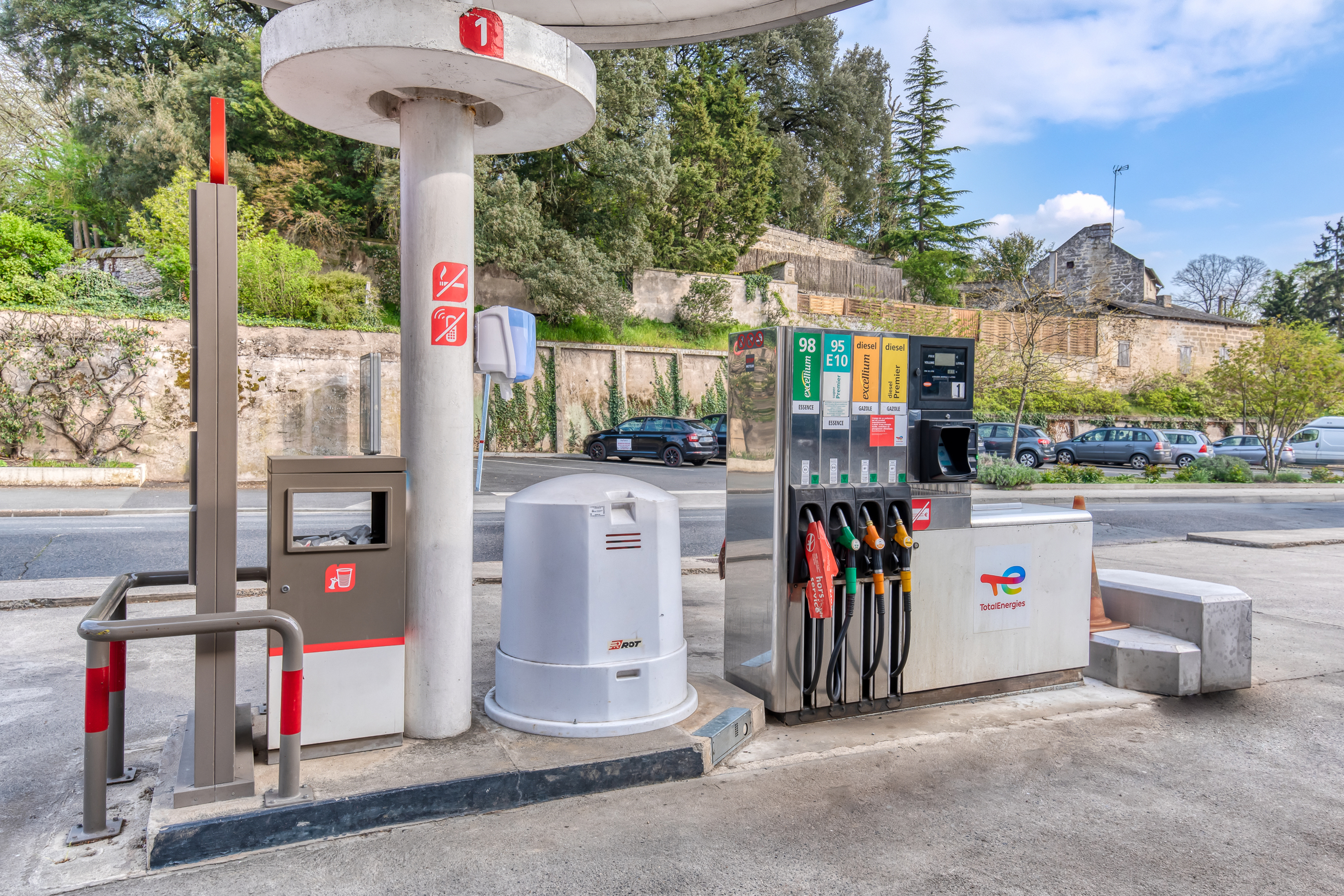 This is a picture representing NF043871 (FUELING) - SARL EMA