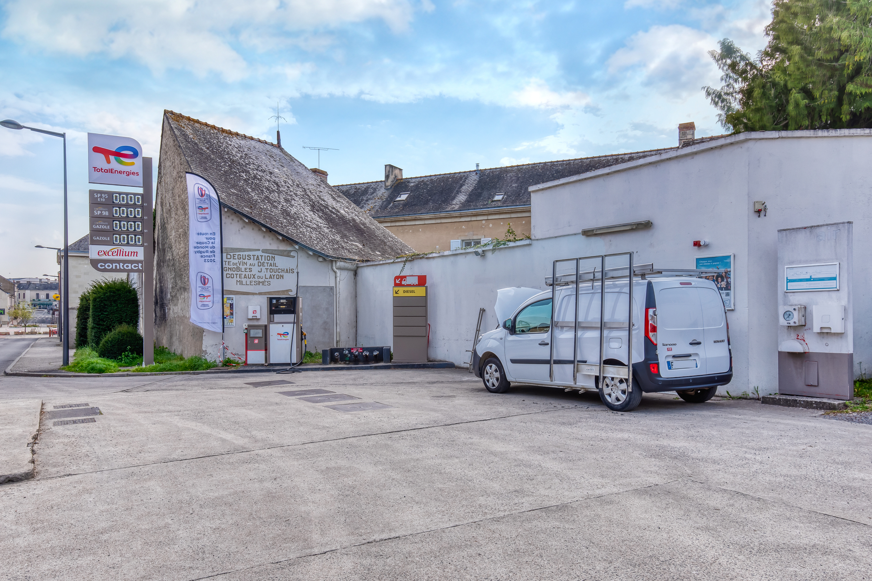 This is a picture representing NF043871 (FUELING) - SARL EMA