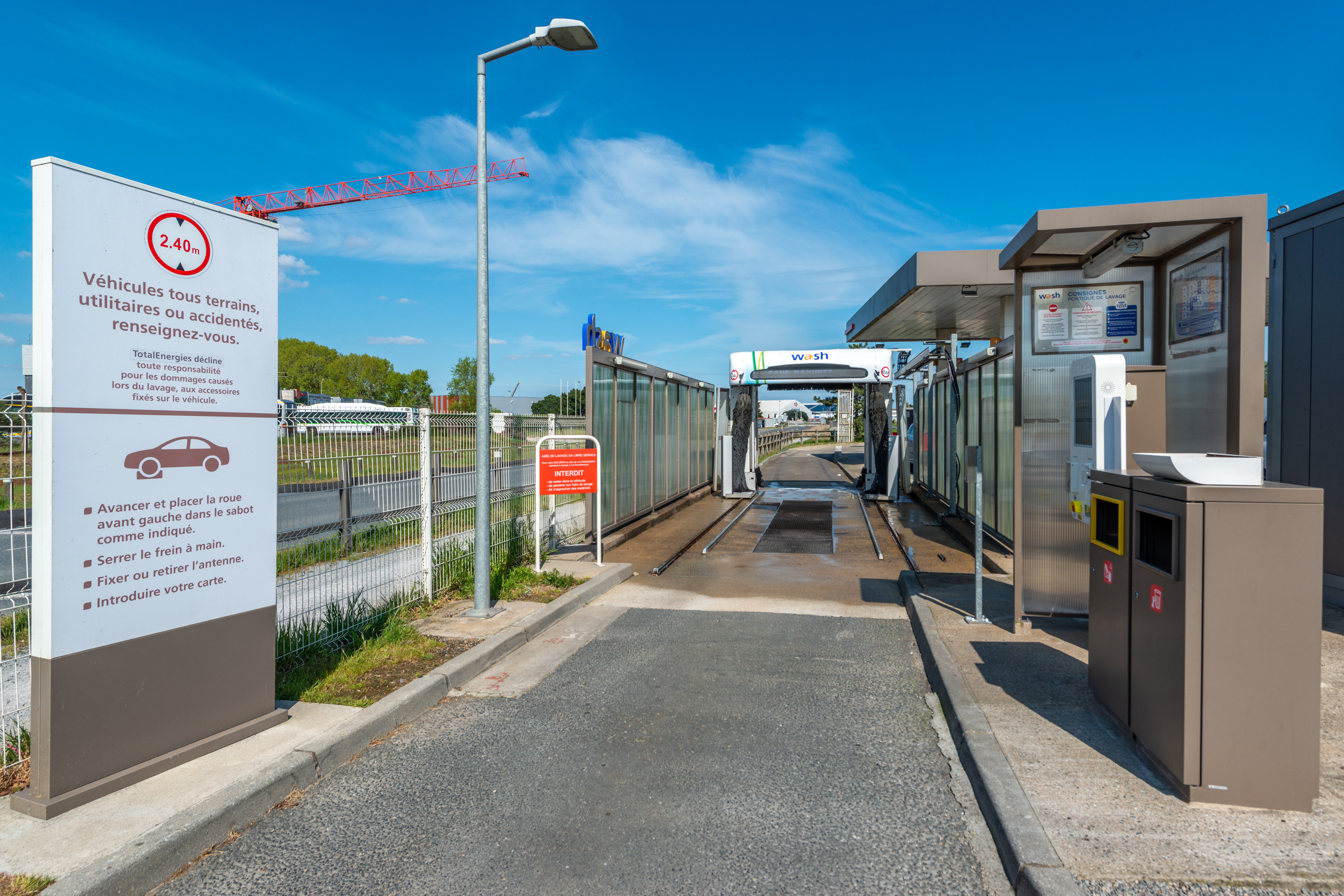 This is a picture representing NF042594 (FUELING) - RELAIS DE CHEVIRE