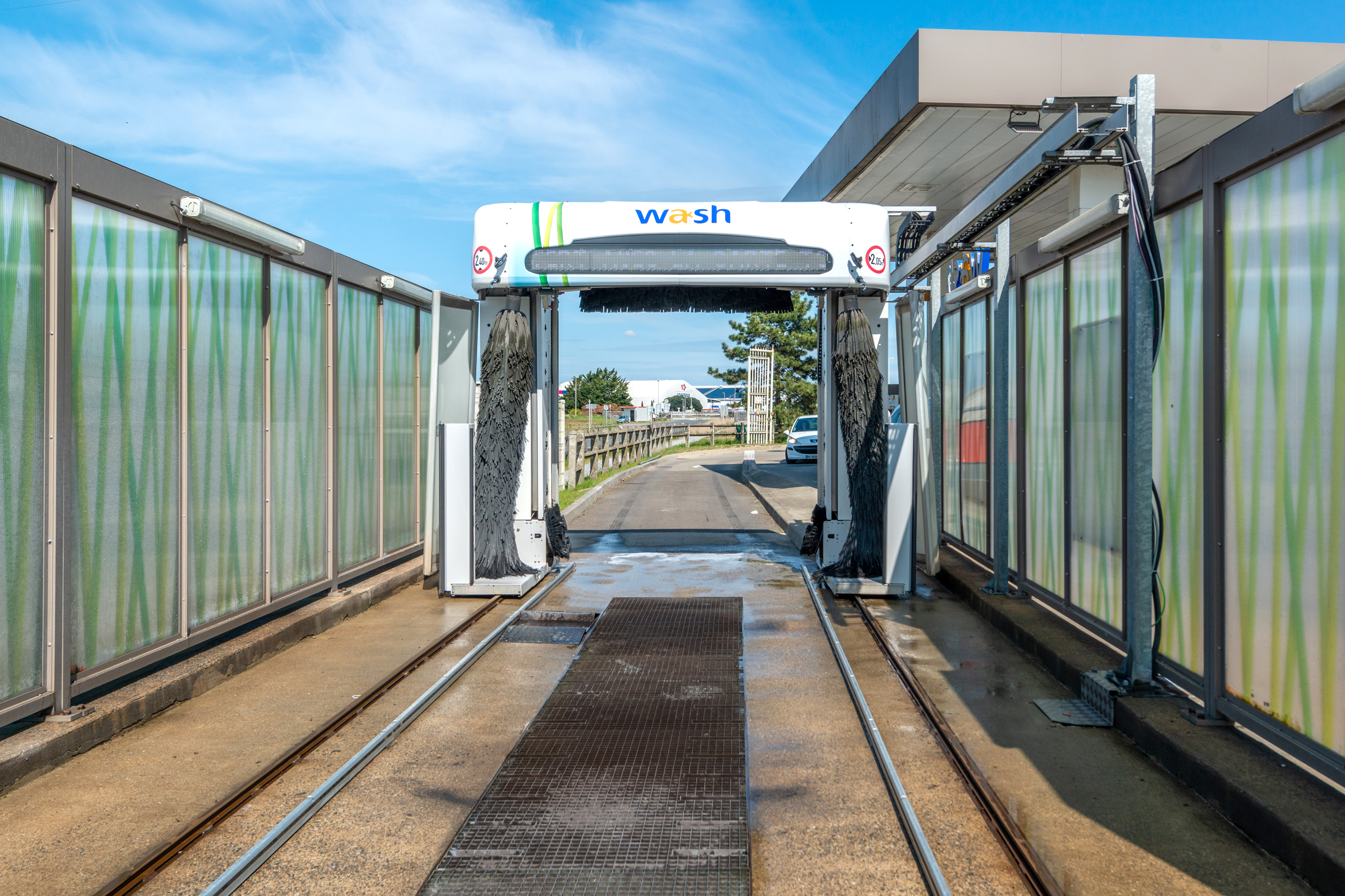 This is a picture representing NF042594 (FUELING) - RELAIS DE CHEVIRE