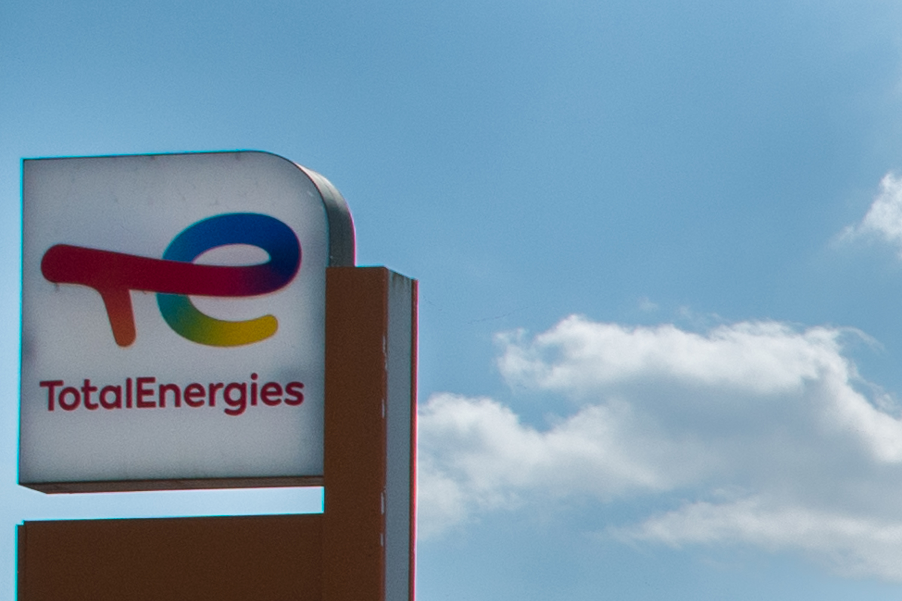 This is a picture representing NF042594 (FUELING) - RELAIS DE CHEVIRE This is a picture representing NF042594 (FUELING) - RELAIS DE CHEVIRE