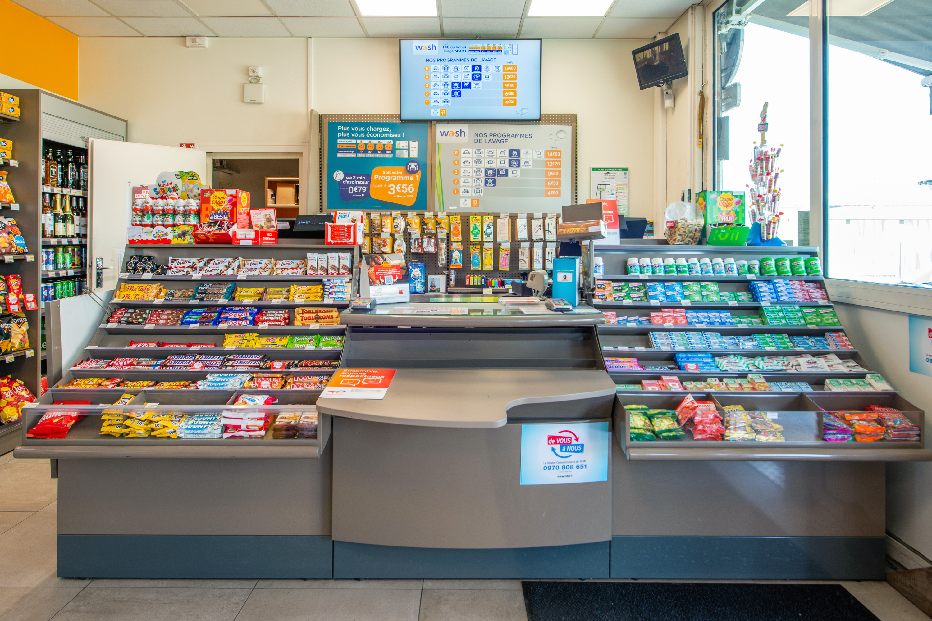 This is a picture representing NF042594 (FUELING) - RELAIS DE CHEVIRE