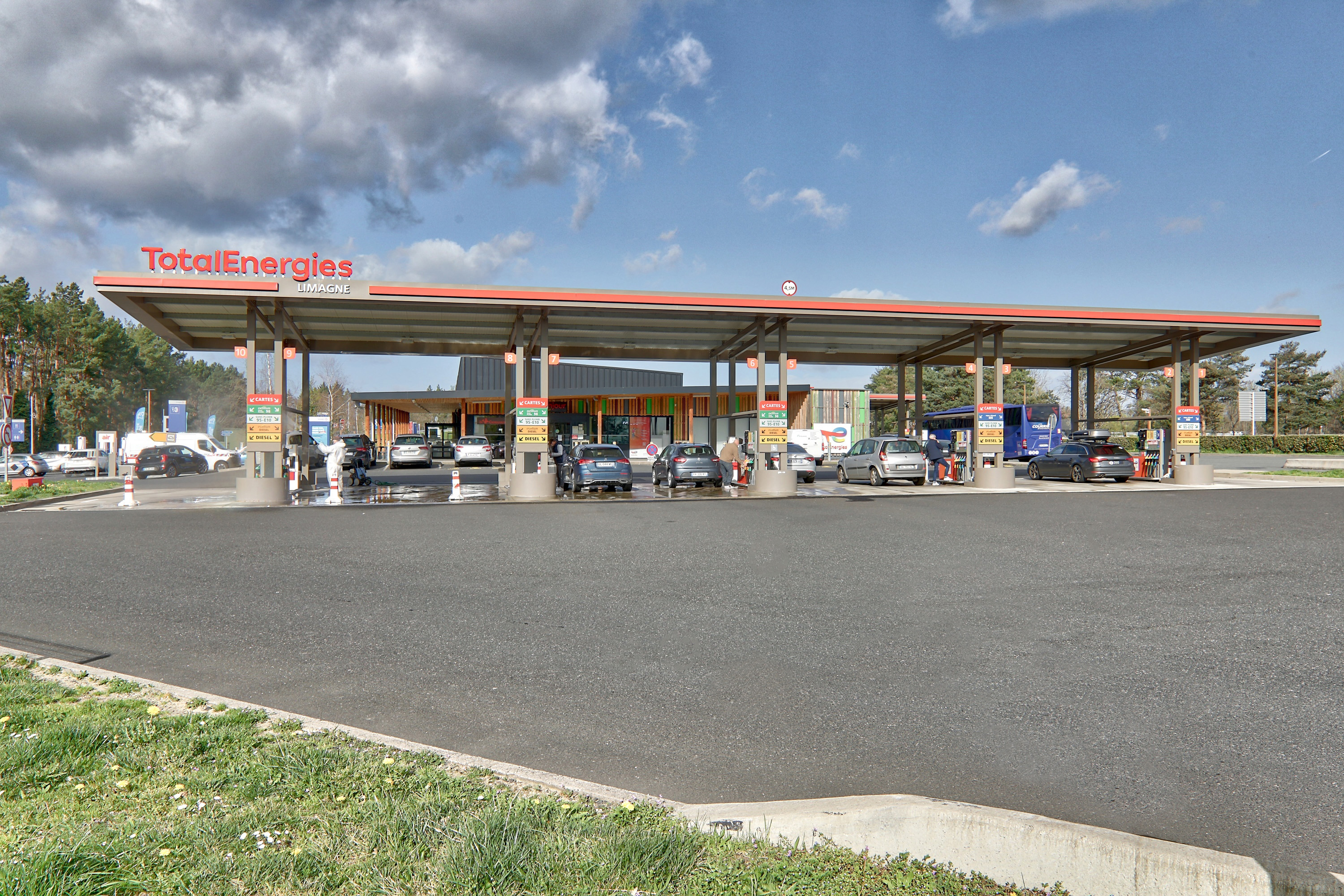 This is a picture representing NF059748 (FUELING) - REL.LIMAGNE SUD