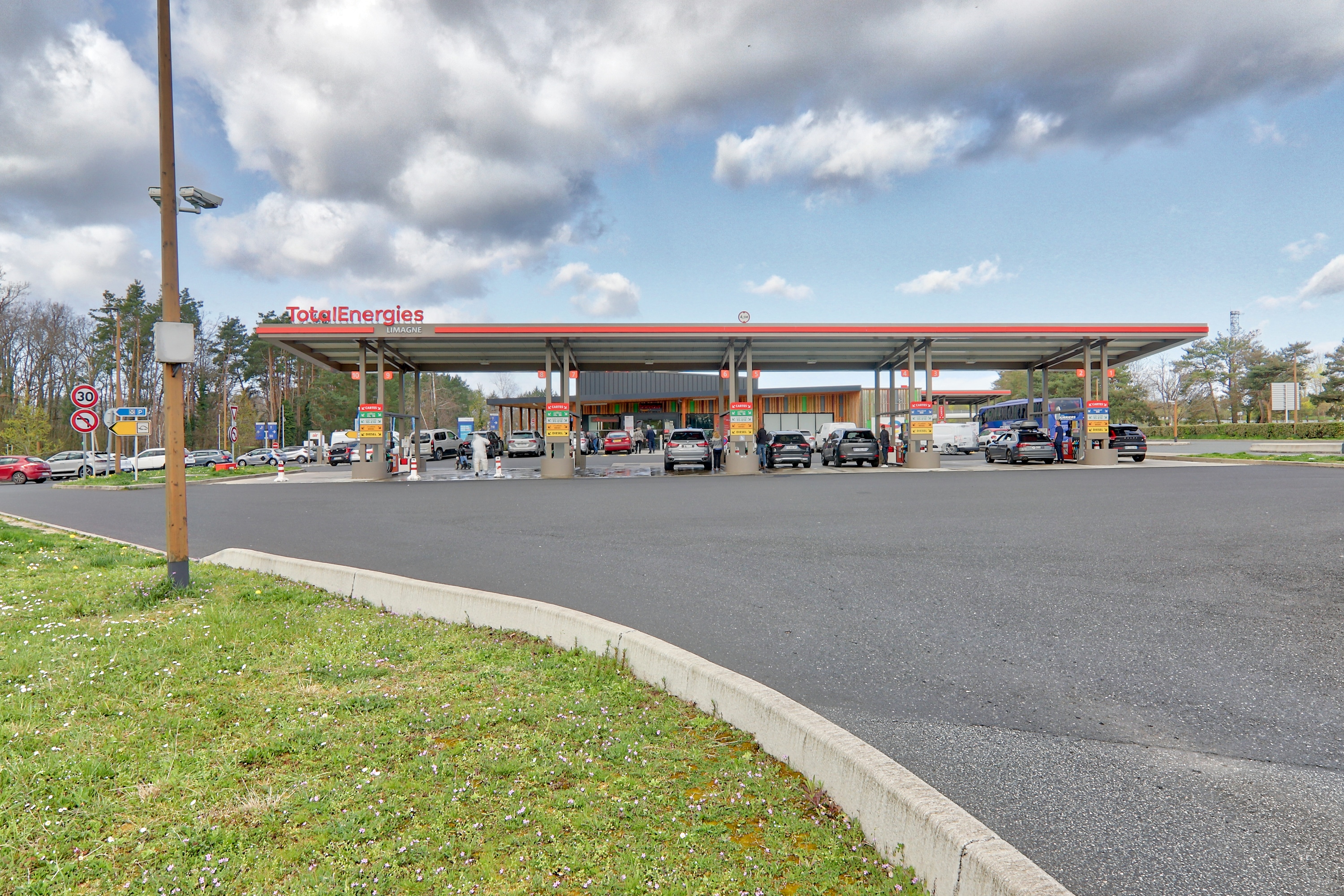 This is a picture representing NF059748 (FUELING) - REL.LIMAGNE SUD