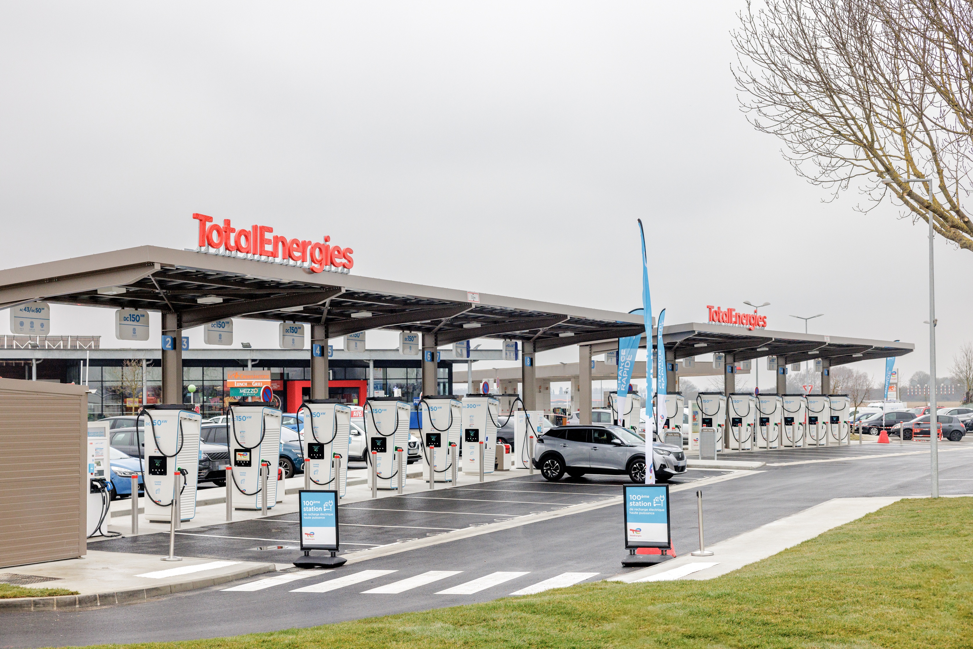 This is a picture representing NF062704 (FUELING) - REL.FERRIERES