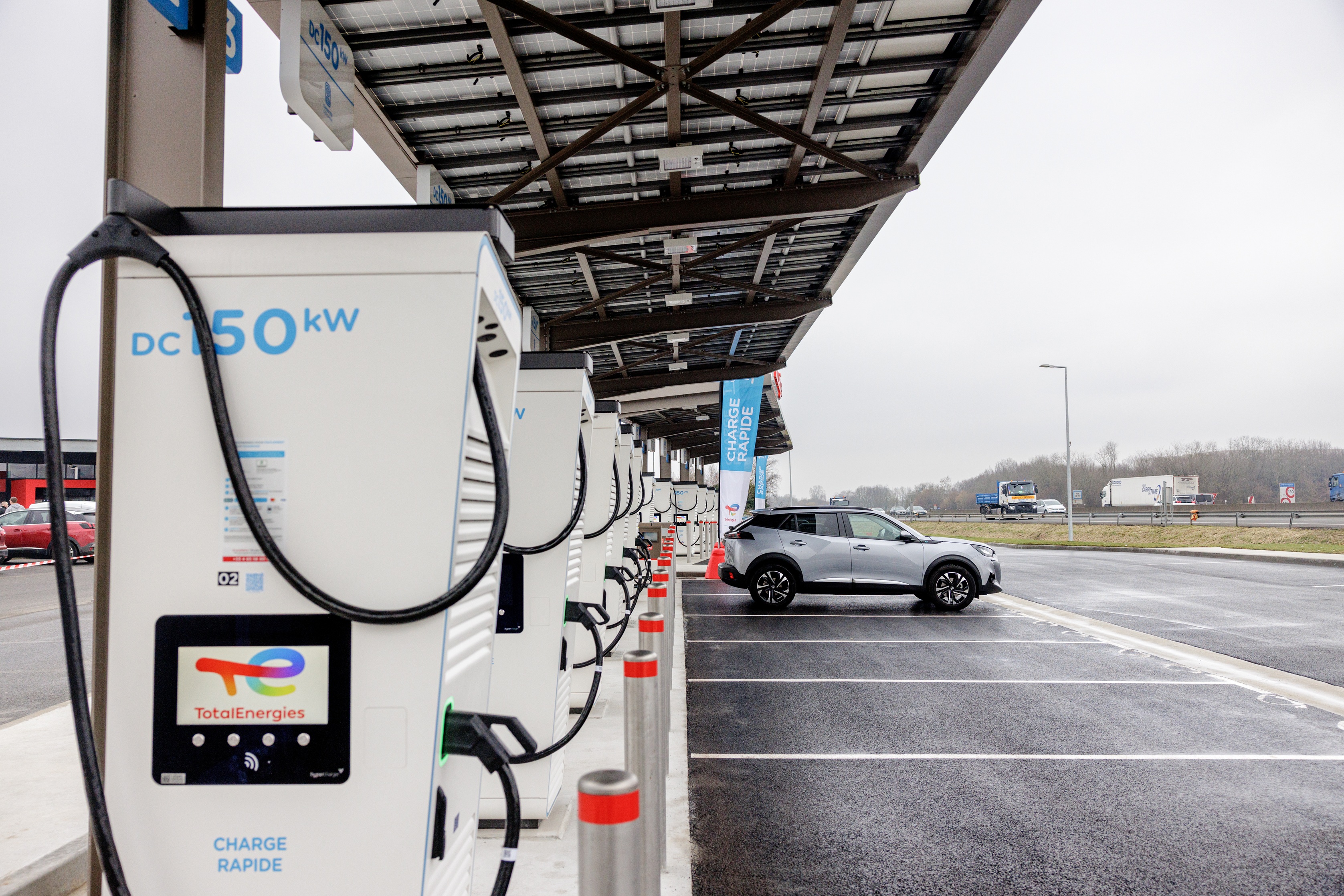 This is a picture representing NF062704 (FUELING) - REL.FERRIERES