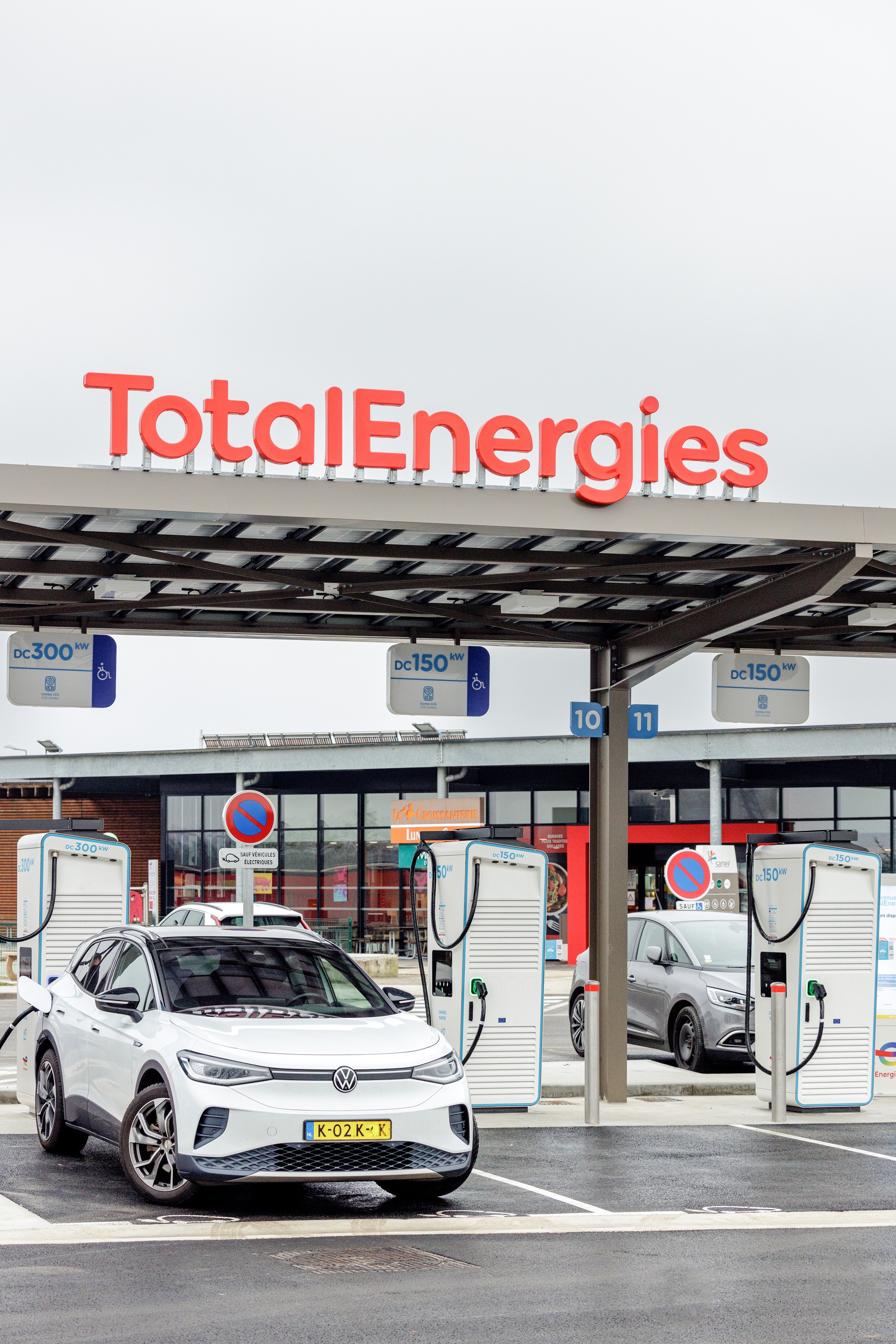 This is a picture representing NF062704 (FUELING) - REL.FERRIERES