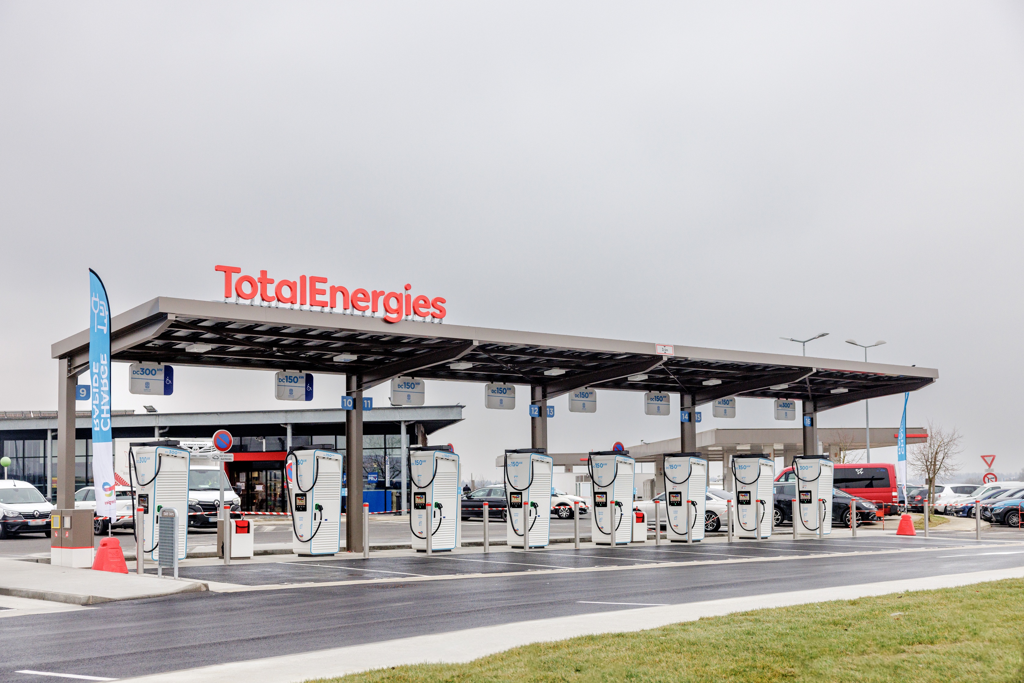 This is a picture representing NF062704 (FUELING) - REL.FERRIERES