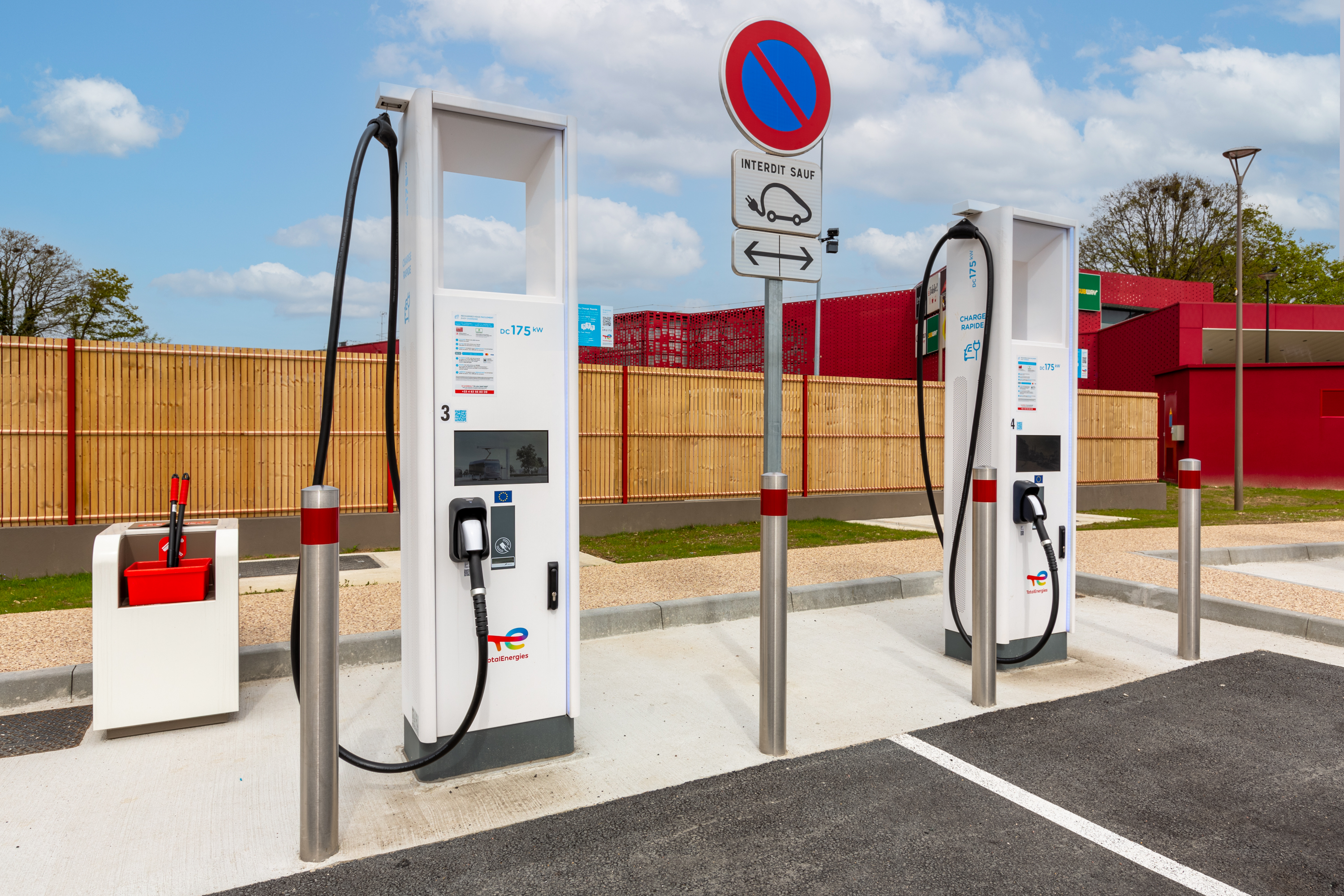 This is a picture representing NF059671 (FUELING) - REL.ORLEANS SARAN