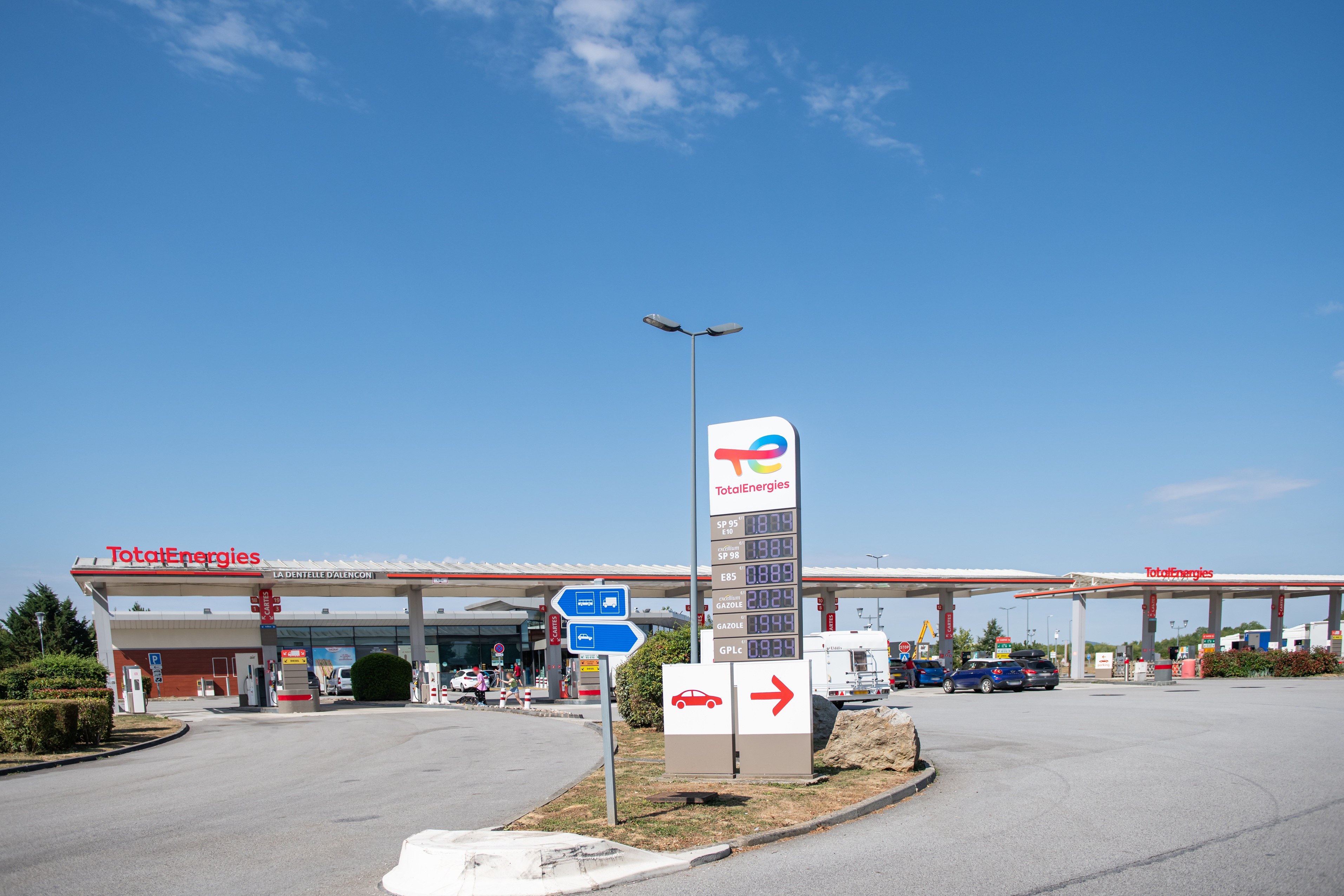 This is a picture representing NF078556 (FUELING) - REL.LA DENTELLE D'ALENCON