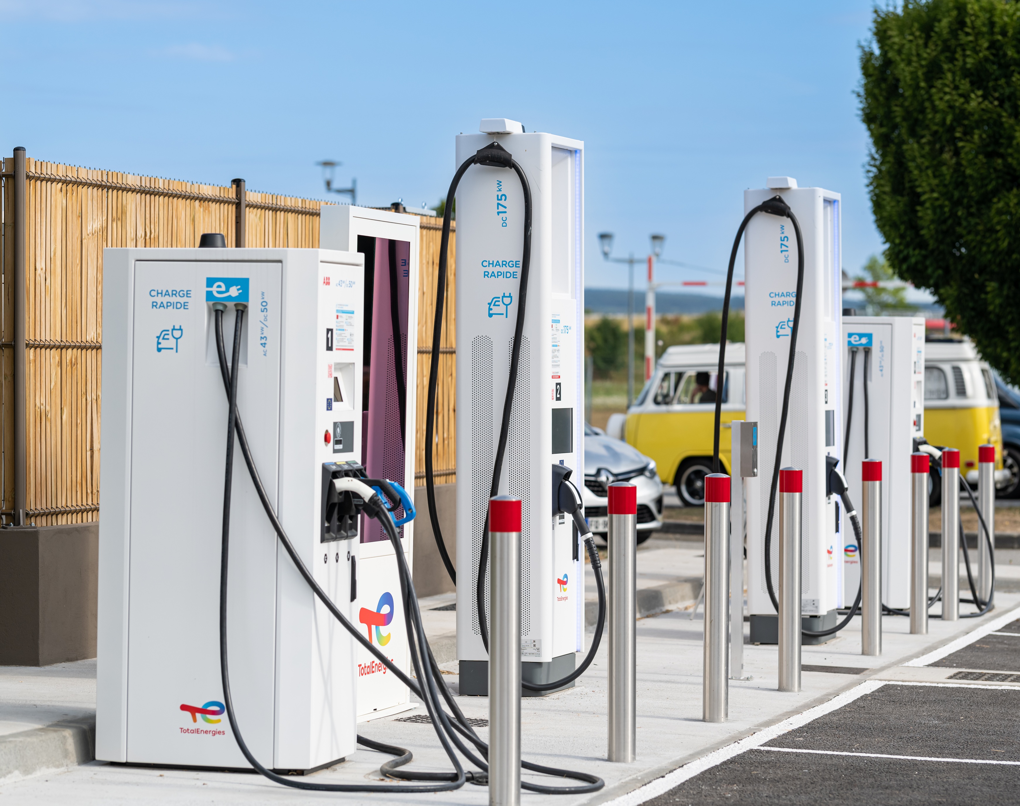 This is a picture representing NF078556 (FUELING) - REL.LA DENTELLE D'ALENCON