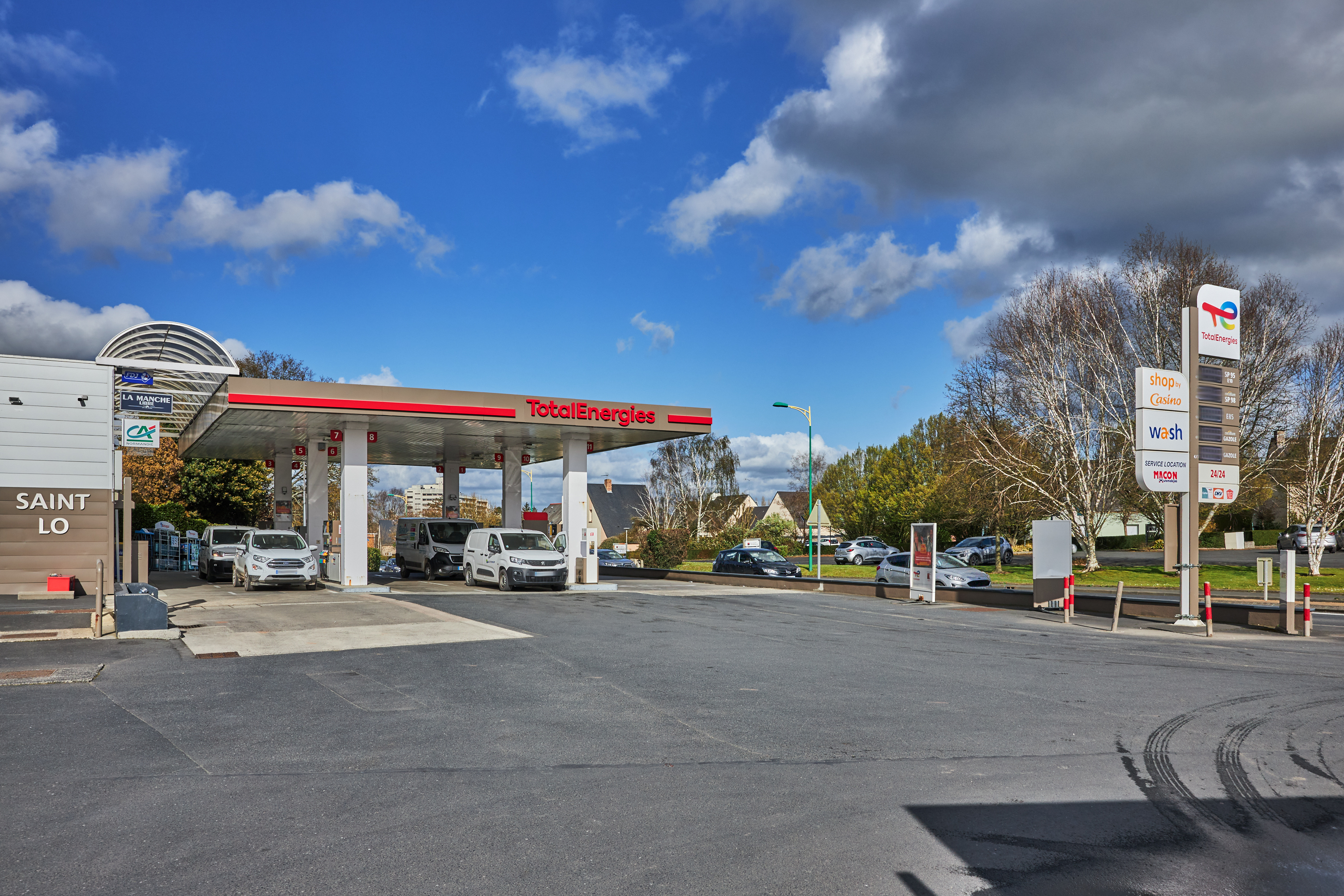 This is a picture representing NF003628 (FUELING) - SARL MACON