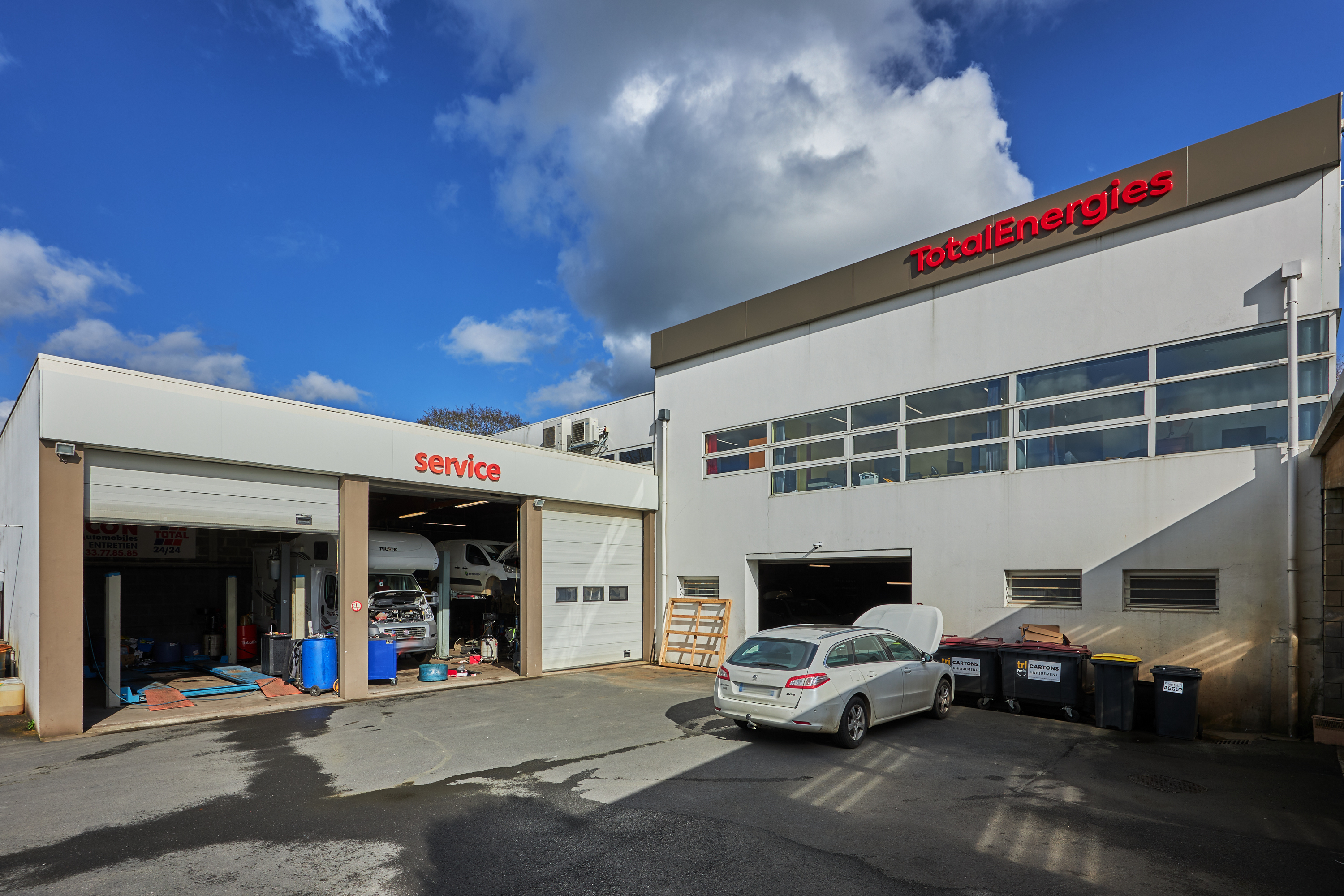 This is a picture representing NF003628 (FUELING) - SARL MACON