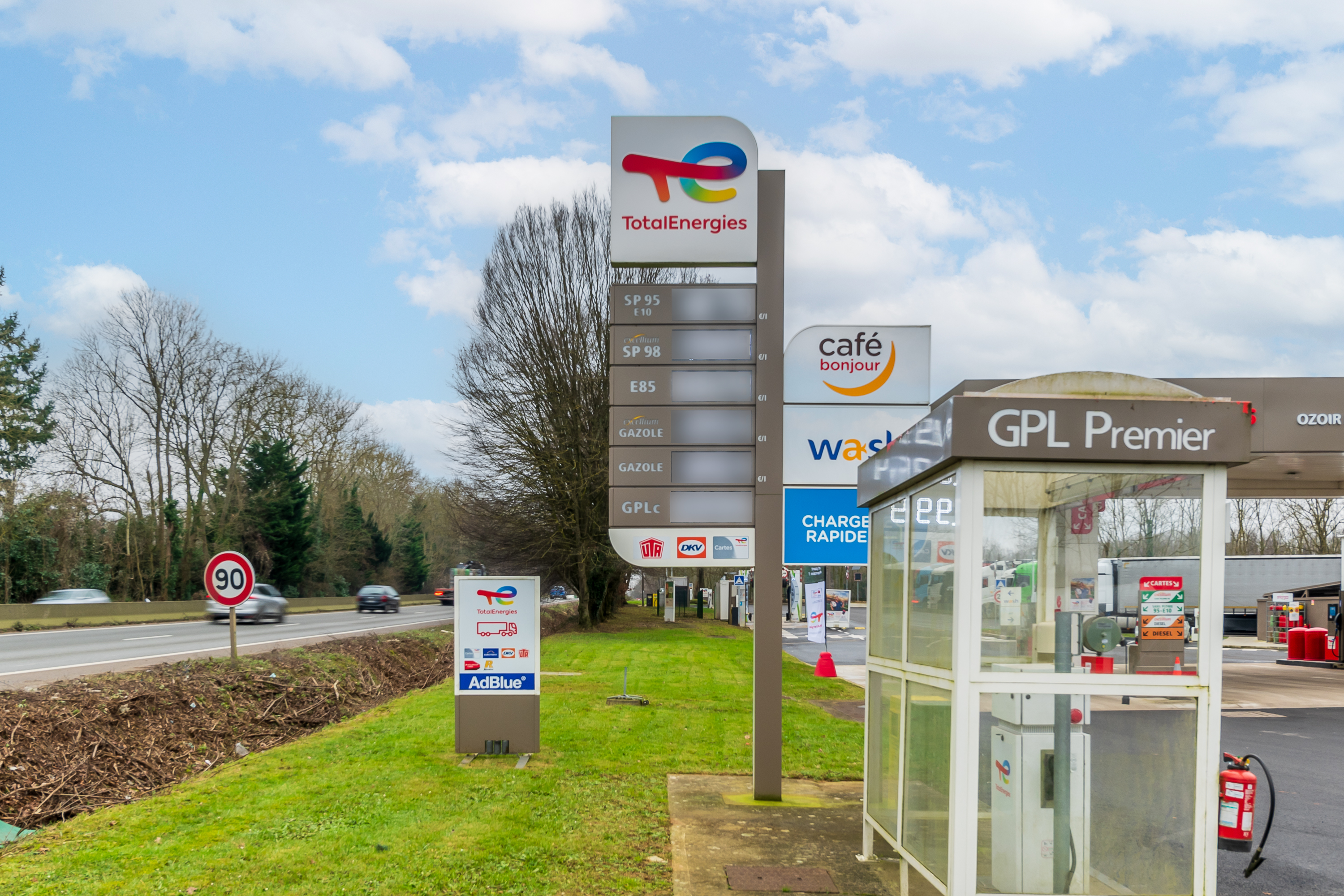 This is a picture representing NF007670 (FUELING) - RELAIS OZOIR LA FERRIERE This is a picture representing NF007670 (FUELING) - RELAIS OZOIR LA FERRIERE