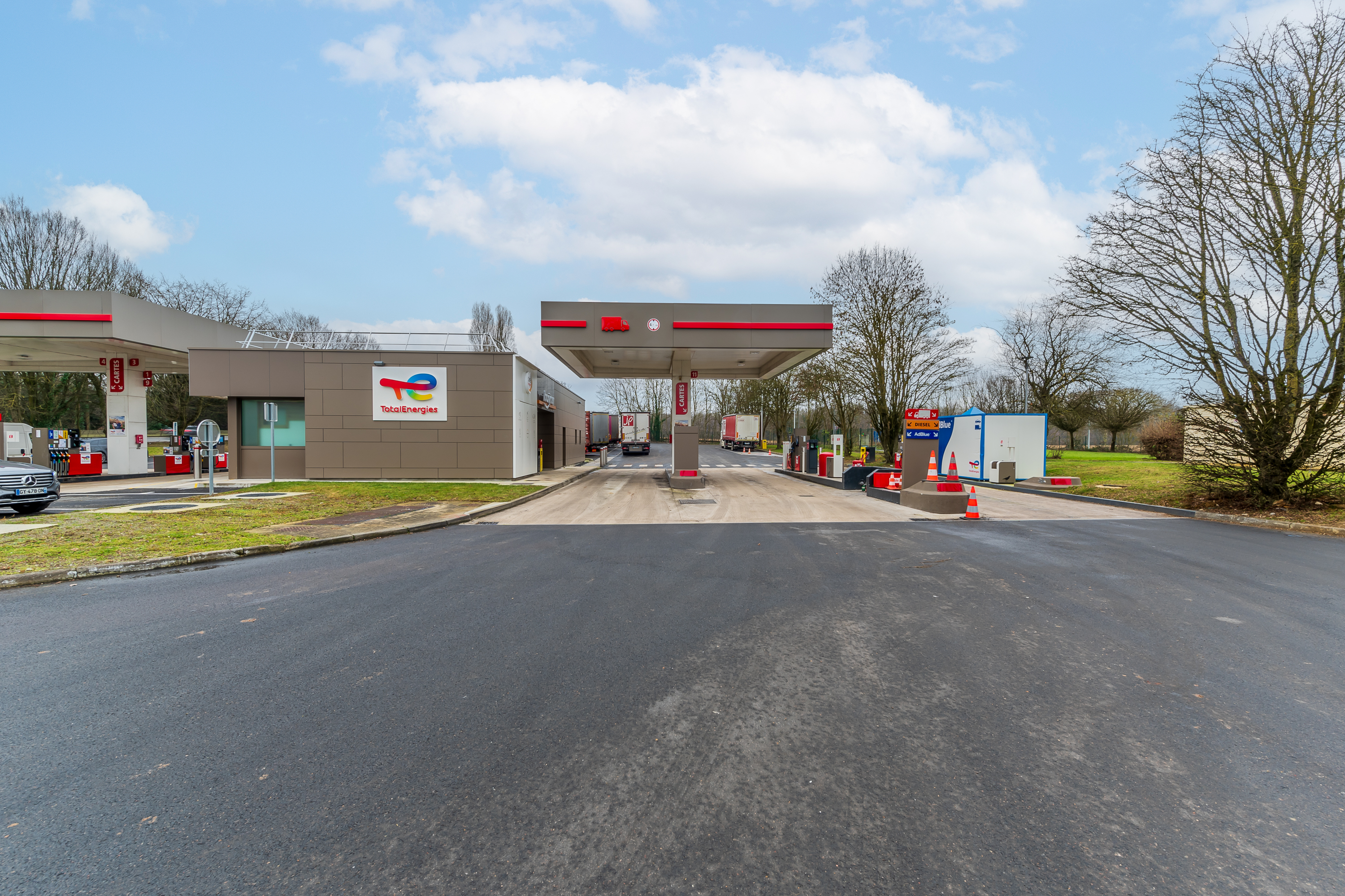 This is a picture representing NF007670 (FUELING) - RELAIS OZOIR LA FERRIERE This is a picture representing NF007670 (FUELING) - RELAIS OZOIR LA FERRIERE