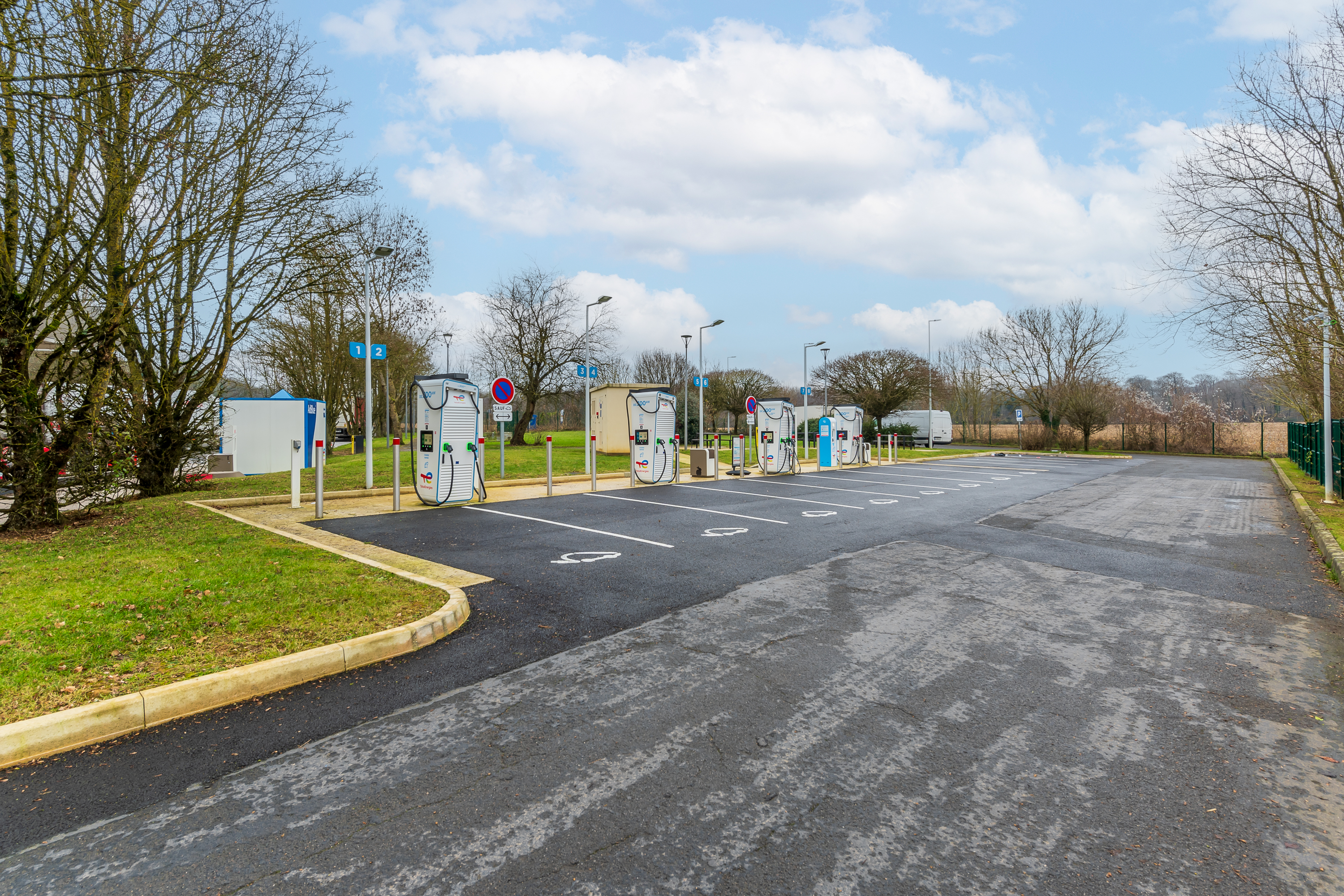 This is a picture representing NF007670 (FUELING) - RELAIS OZOIR LA FERRIERE