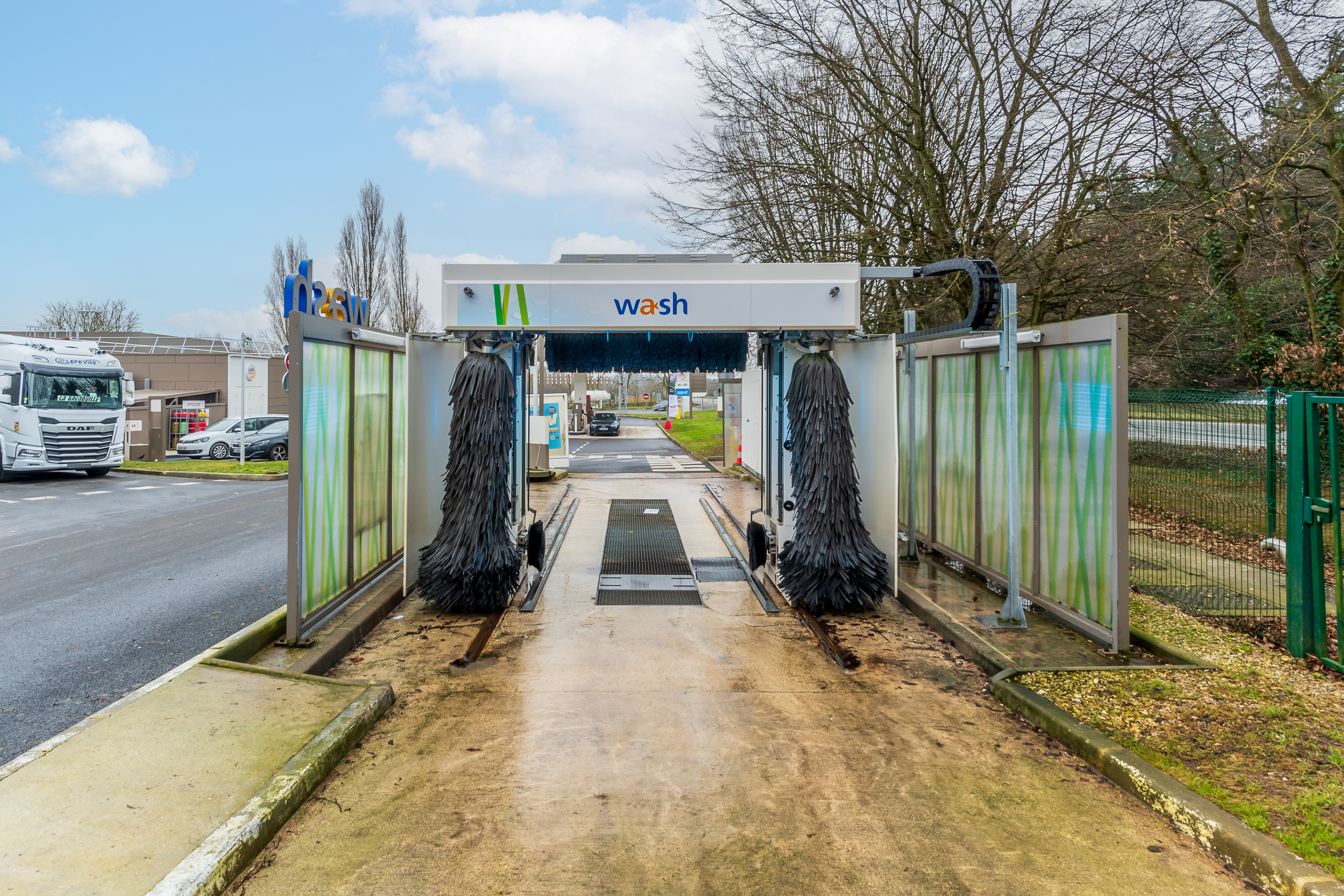 This is a picture representing NF007670 (FUELING) - RELAIS OZOIR LA FERRIERE