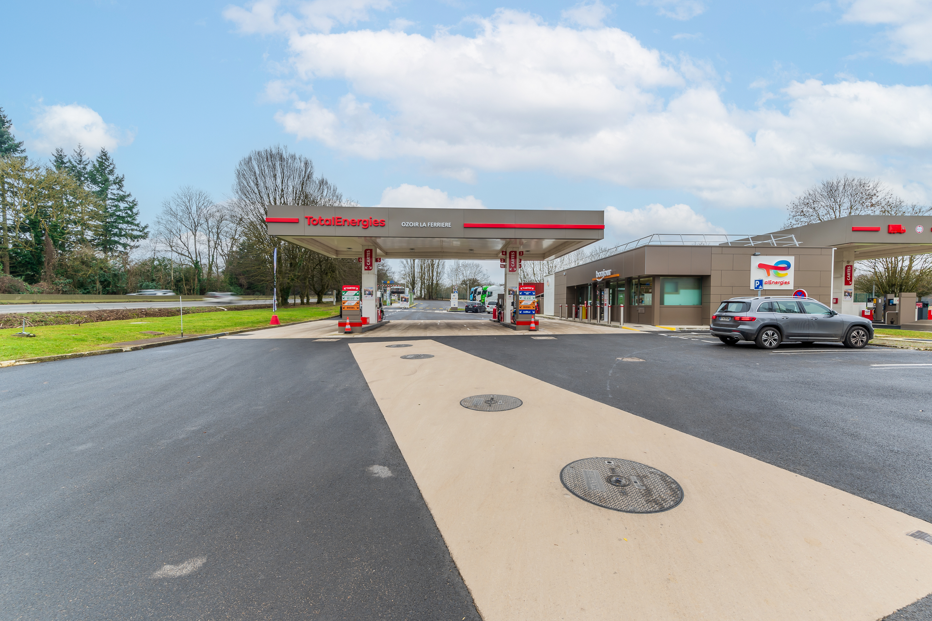 This is a picture representing NF007670 (FUELING) - RELAIS OZOIR LA FERRIERE This is a picture representing NF007670 (FUELING) - RELAIS OZOIR LA FERRIERE