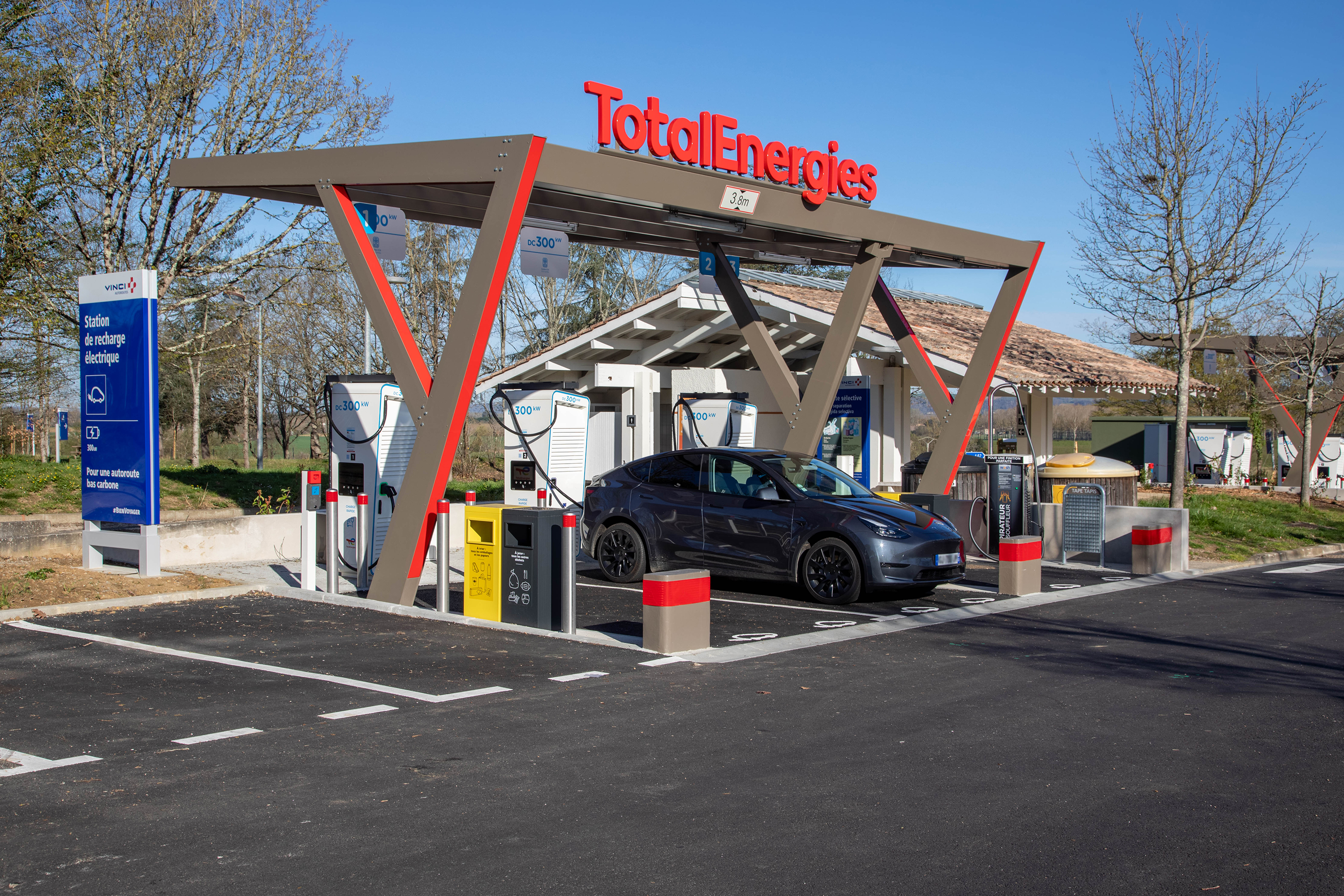 This is a picture representing NF088576 (FUELING) - REL.AGEN PORTE D'AQUITAINE