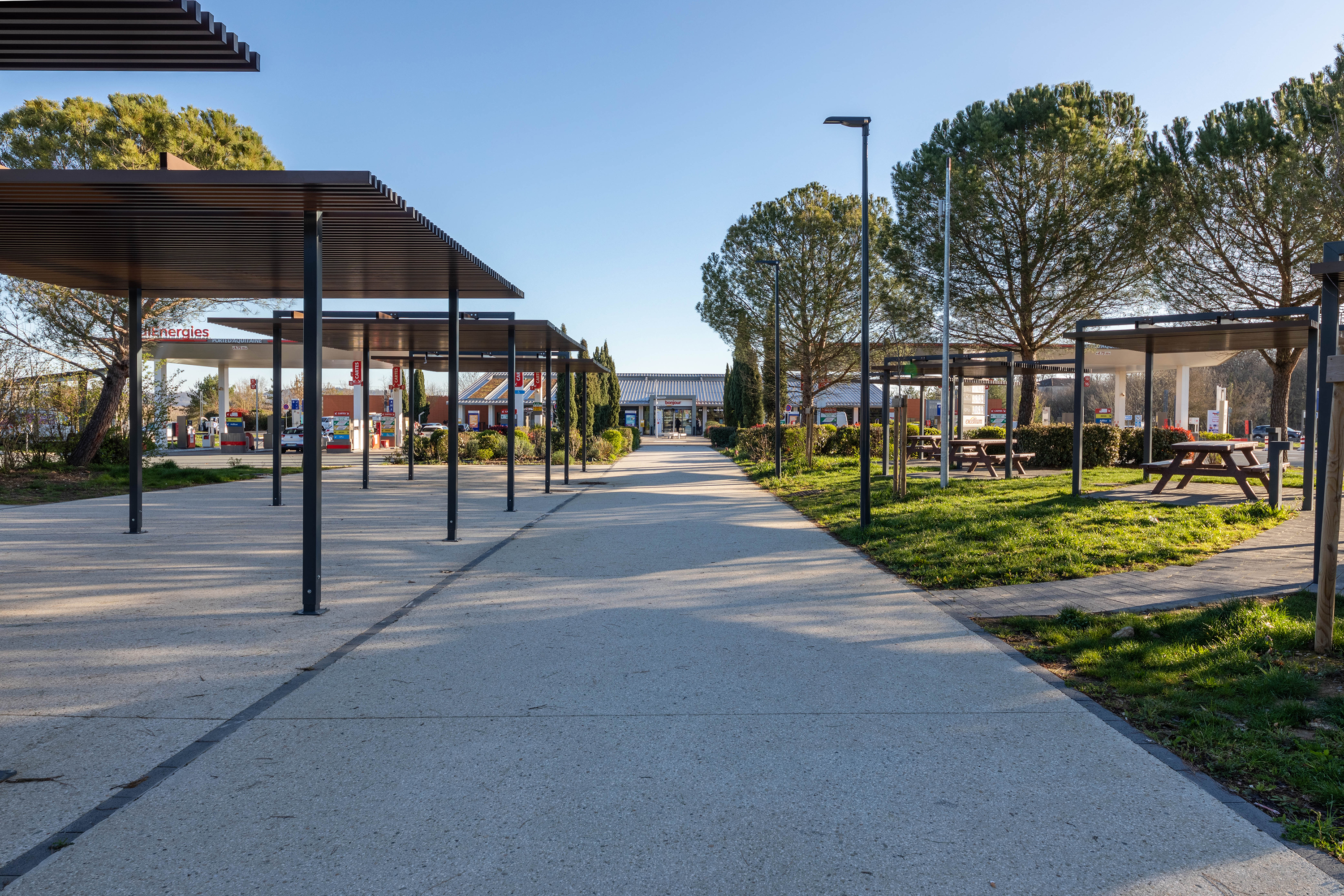 This is a picture representing NF088576 (FUELING) - REL.AGEN PORTE D'AQUITAINE