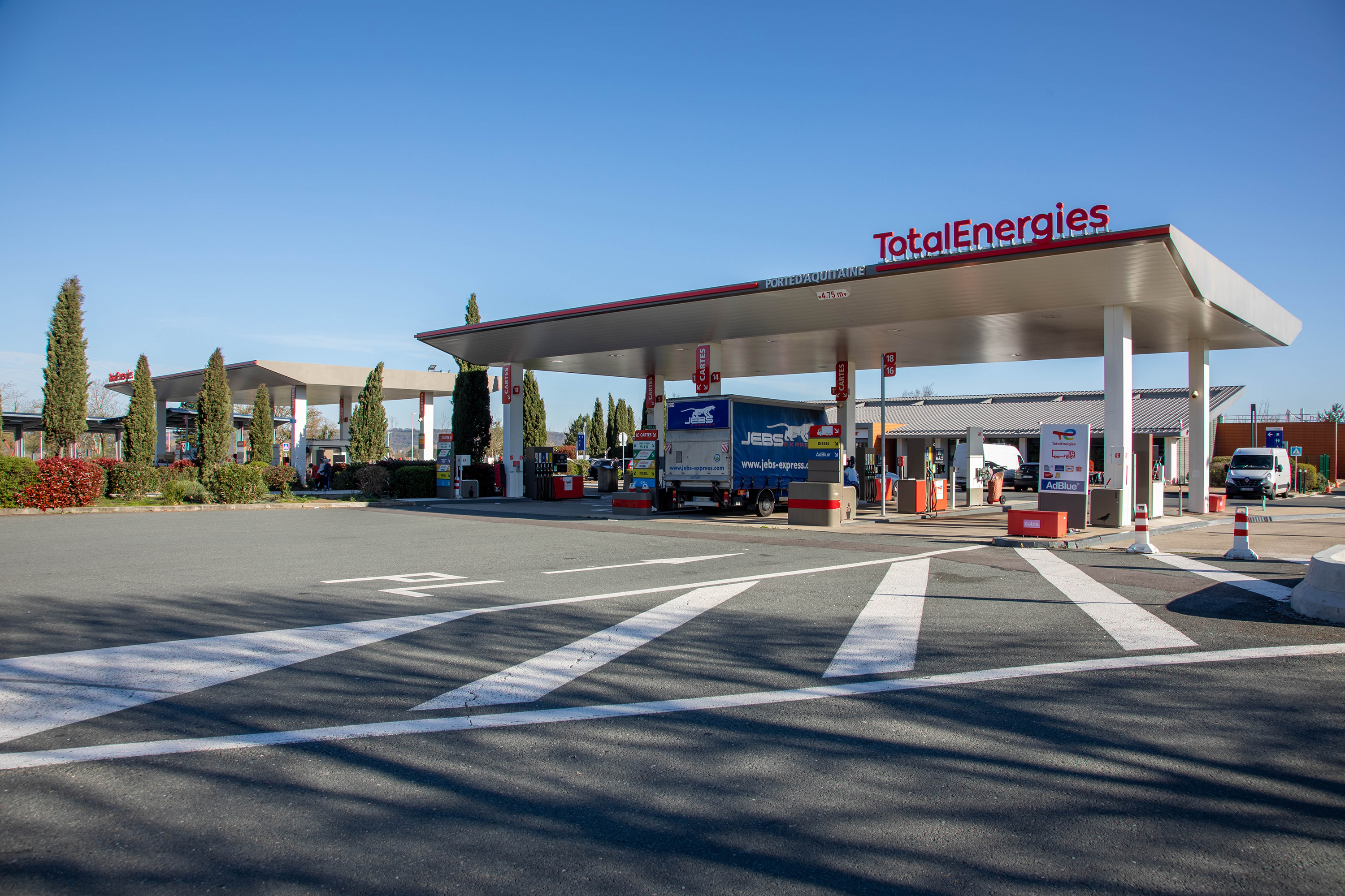 This is a picture representing NF088576 (FUELING) - REL.AGEN PORTE D'AQUITAINE