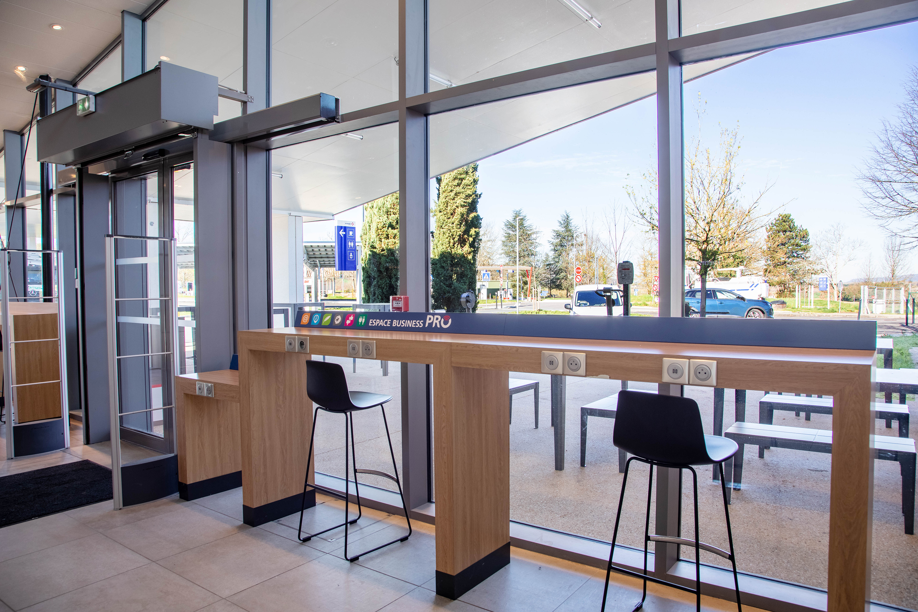 This is a picture representing NF088576 (FUELING) - REL.AGEN PORTE D'AQUITAINE