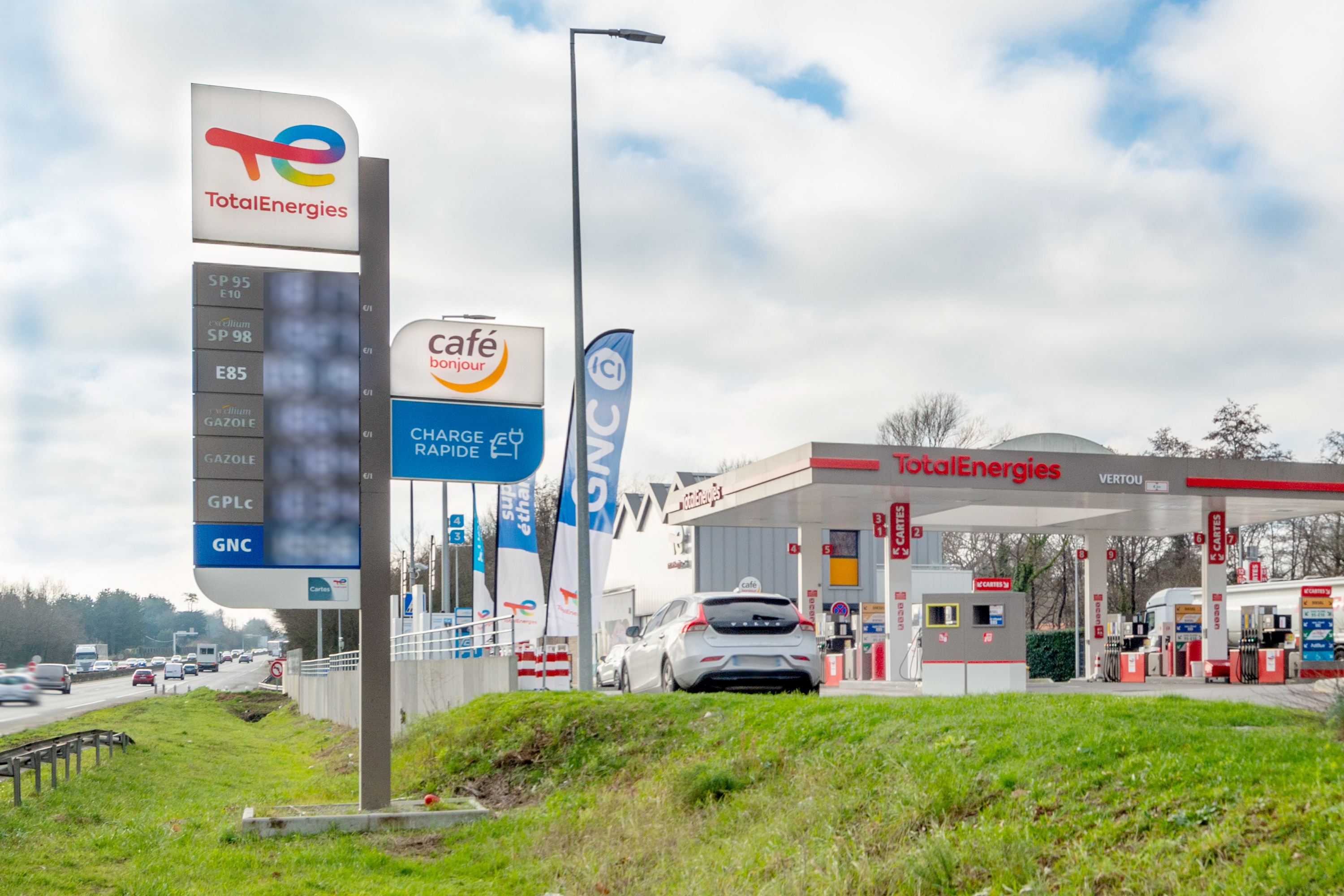 This is a picture representing NF042595 (FUELING) - REL.VERTOU GRASSINIERE This is a picture representing NF042595 (FUELING) - REL.VERTOU GRASSINIERE