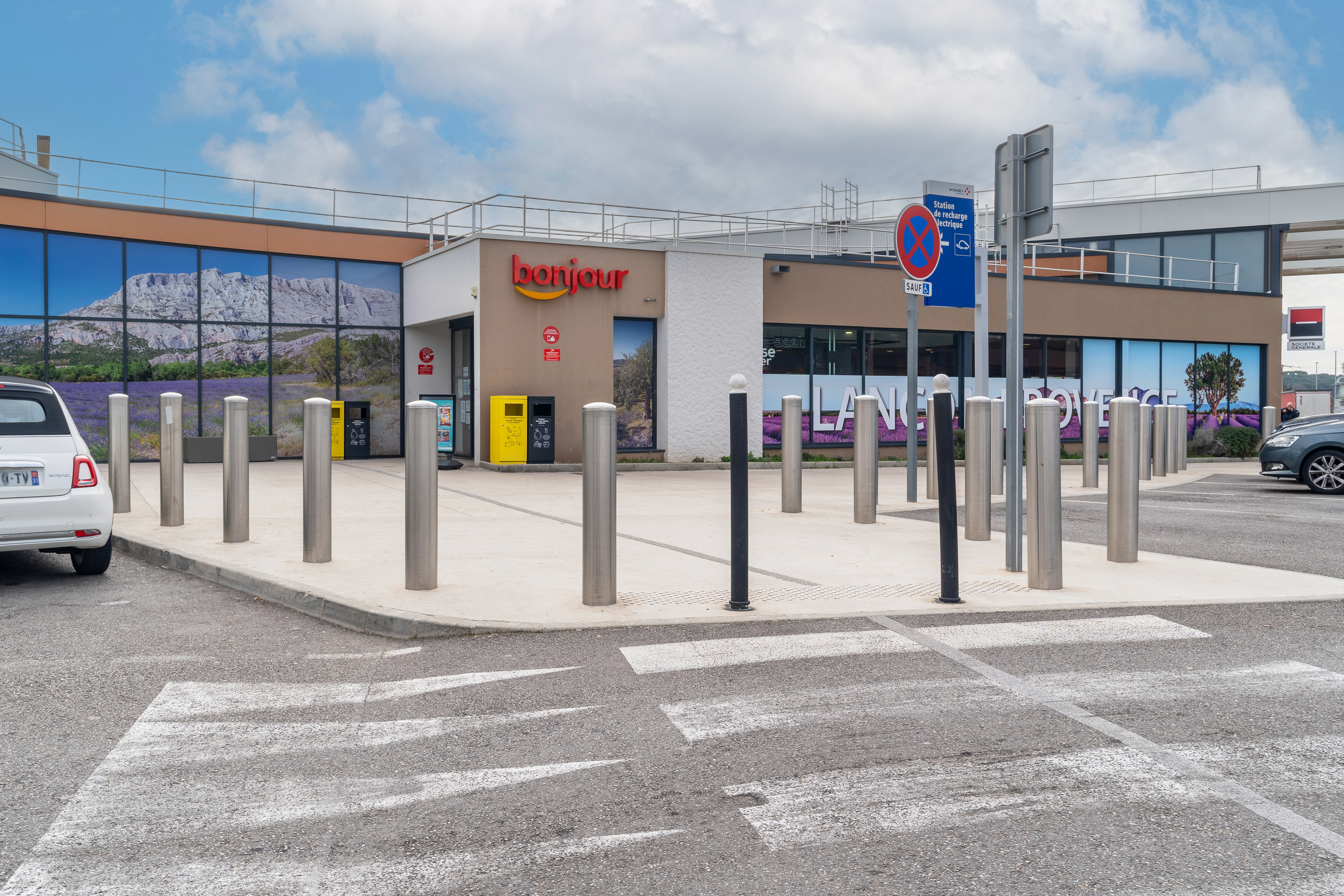 This is a picture representing NF059189 (FUELING) - REL.LANCON DE PROVENCE OUEST