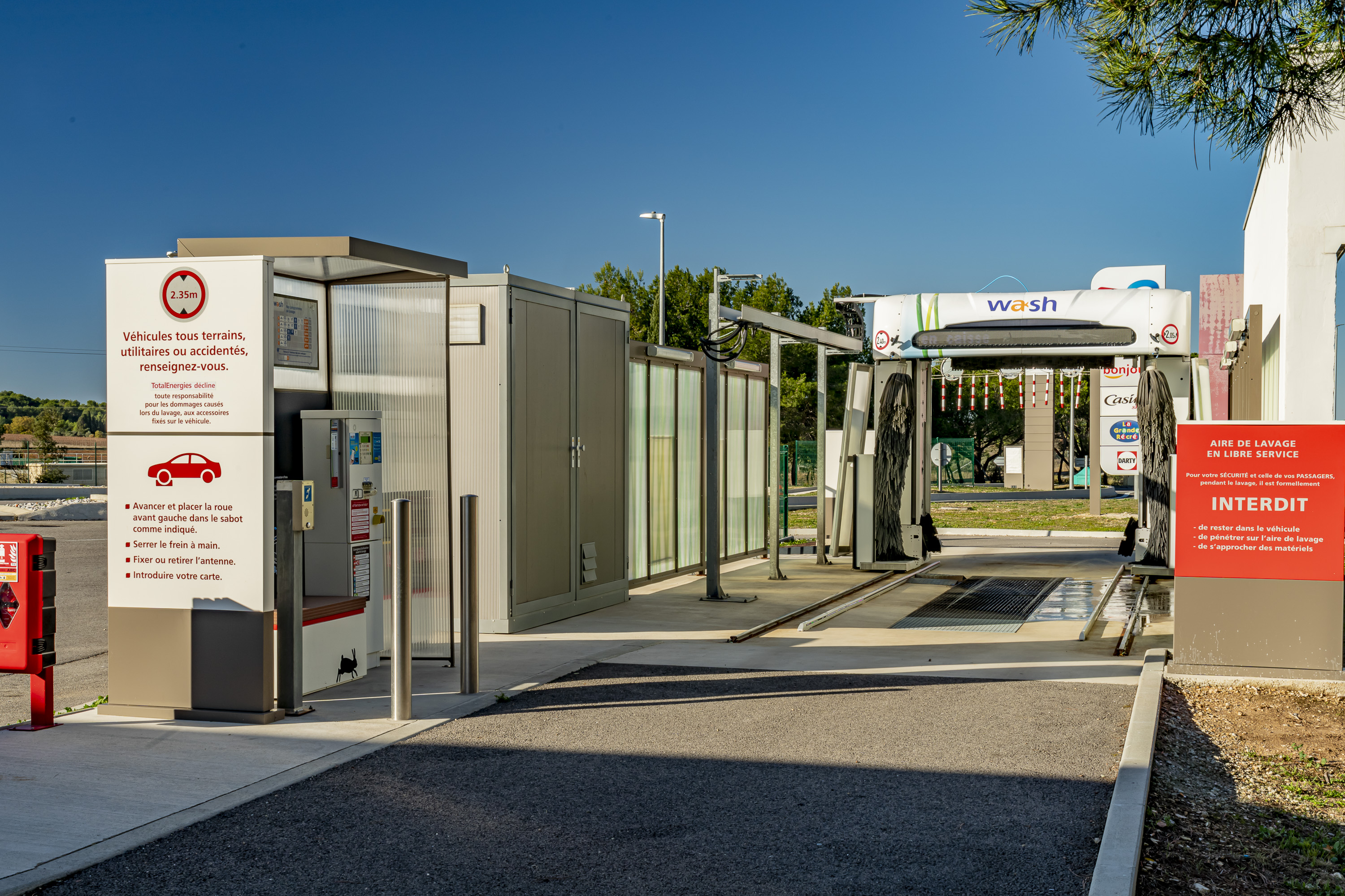 This is a picture representing NF059189 (FUELING) - REL.LANCON DE PROVENCE OUEST
