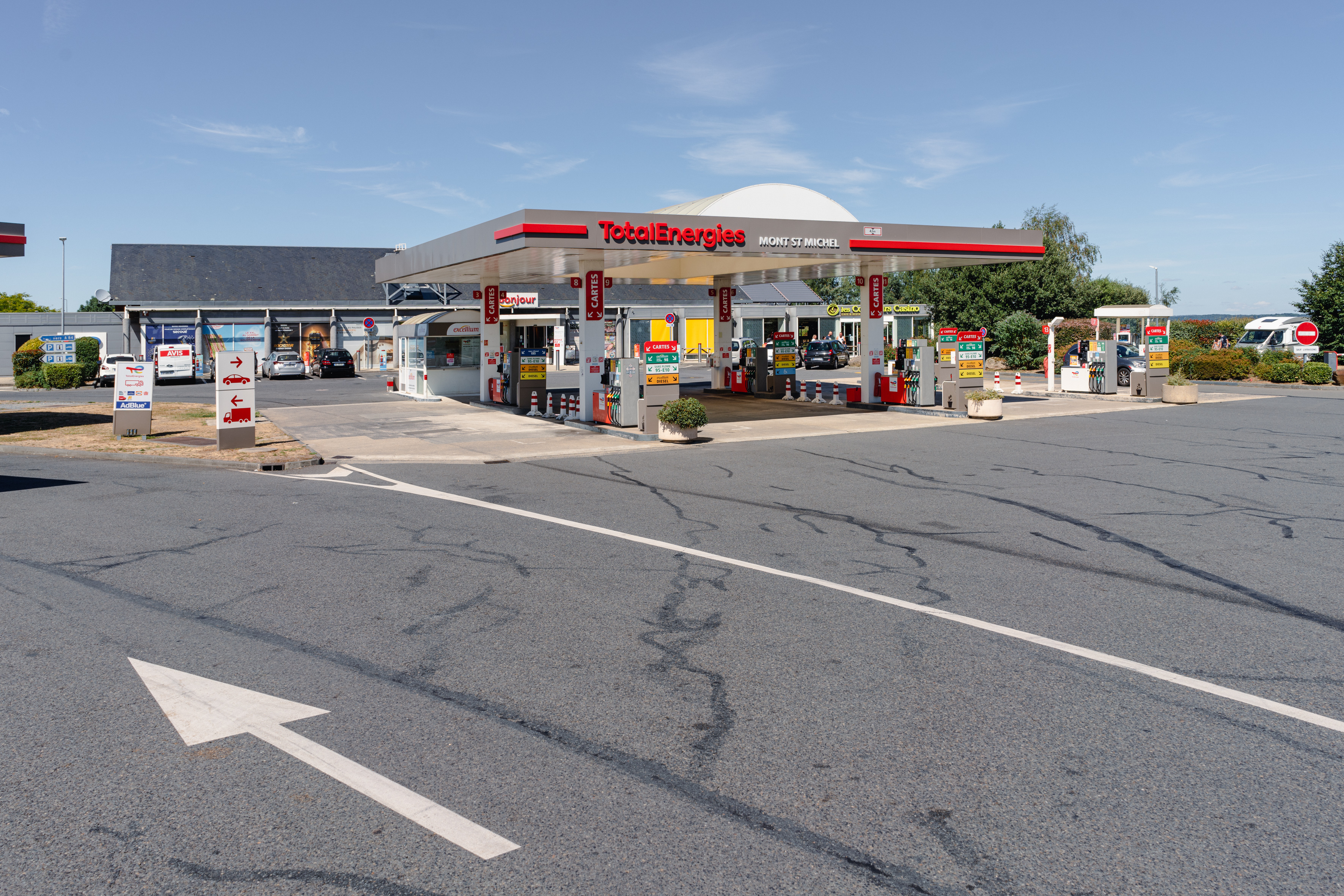 This is a picture representing NF078244 (FUELING) - REL.LE MONT SAINT MICHEL