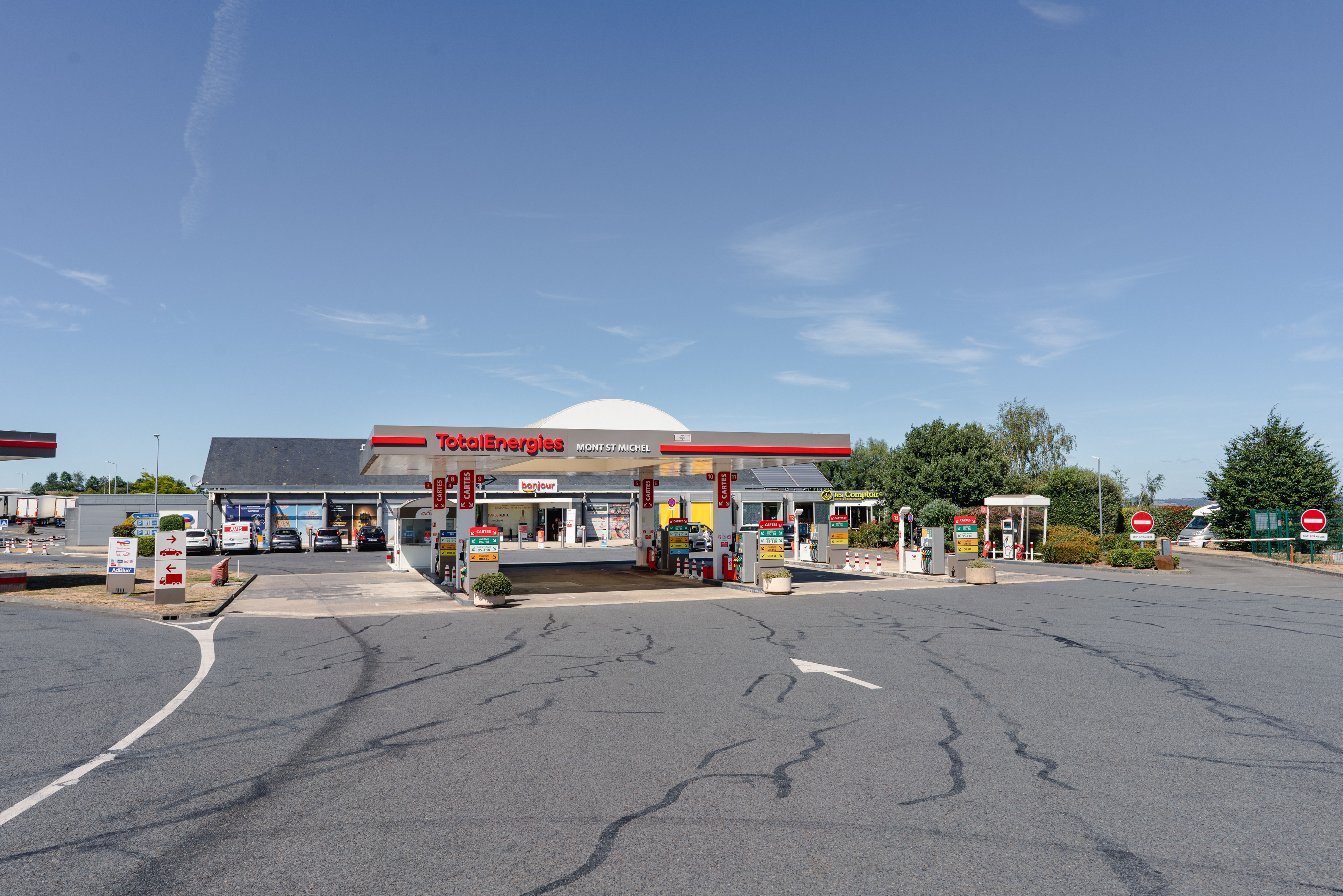 This is a picture representing NF078244 (FUELING) - REL.LE MONT SAINT MICHEL