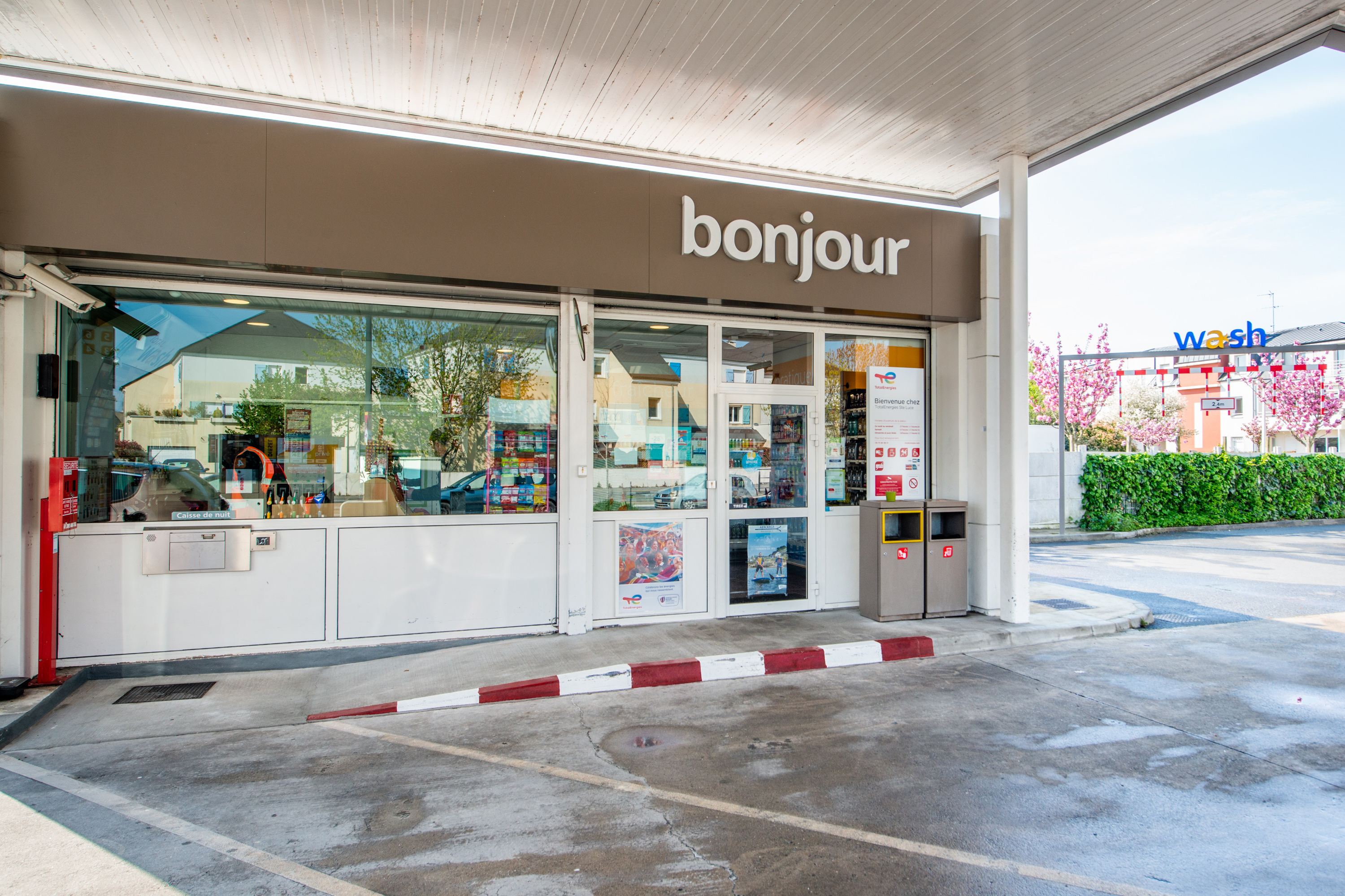 This is a picture representing NF079143 (FUELING) - RELAIS NANTES STE LUCE This is a picture representing NF079143 (FUELING) - RELAIS NANTES STE LUCE