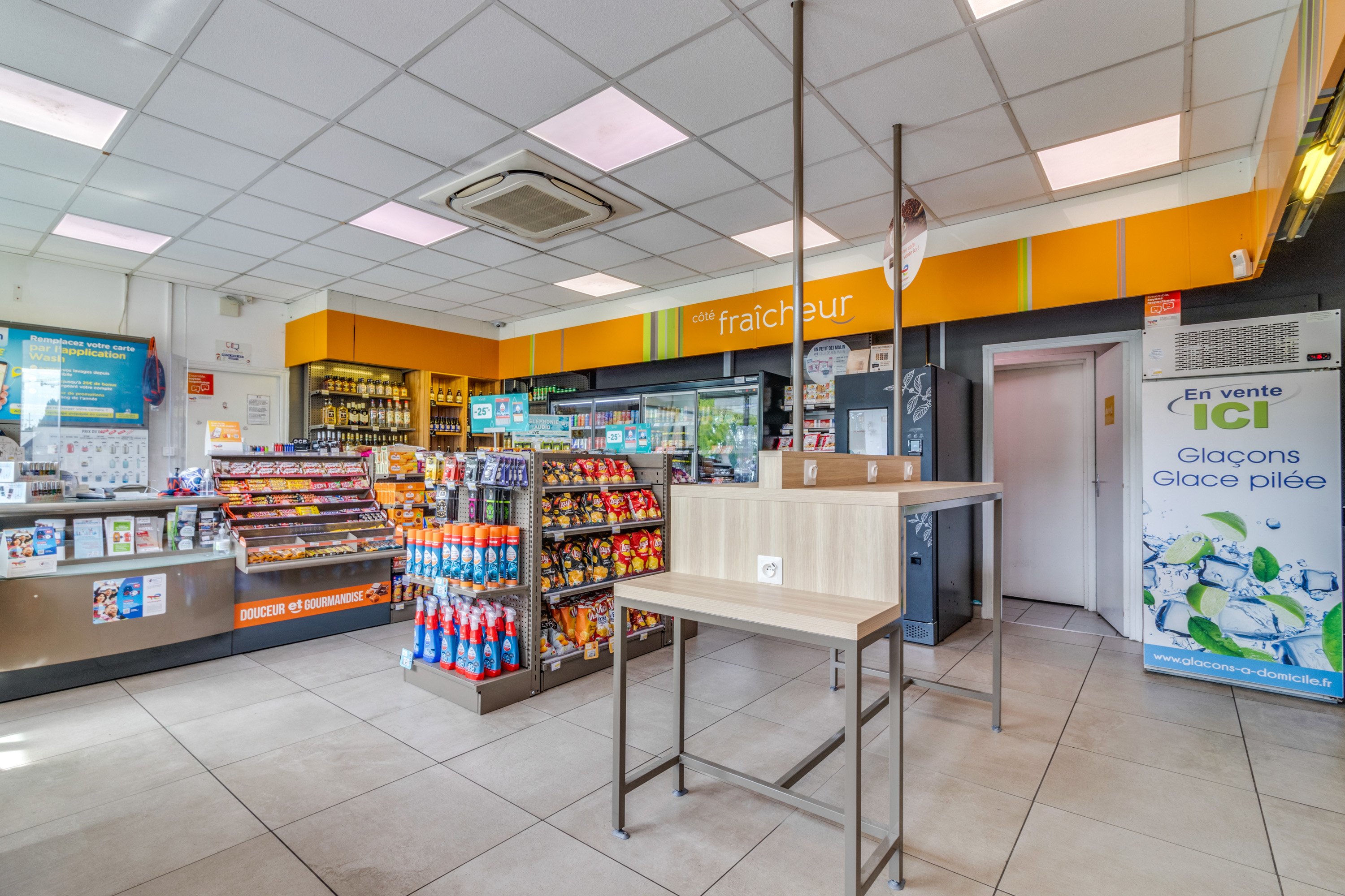This is a picture representing NF074566 (FUELING) - RELAIS LILLE PERIPHERIQUE