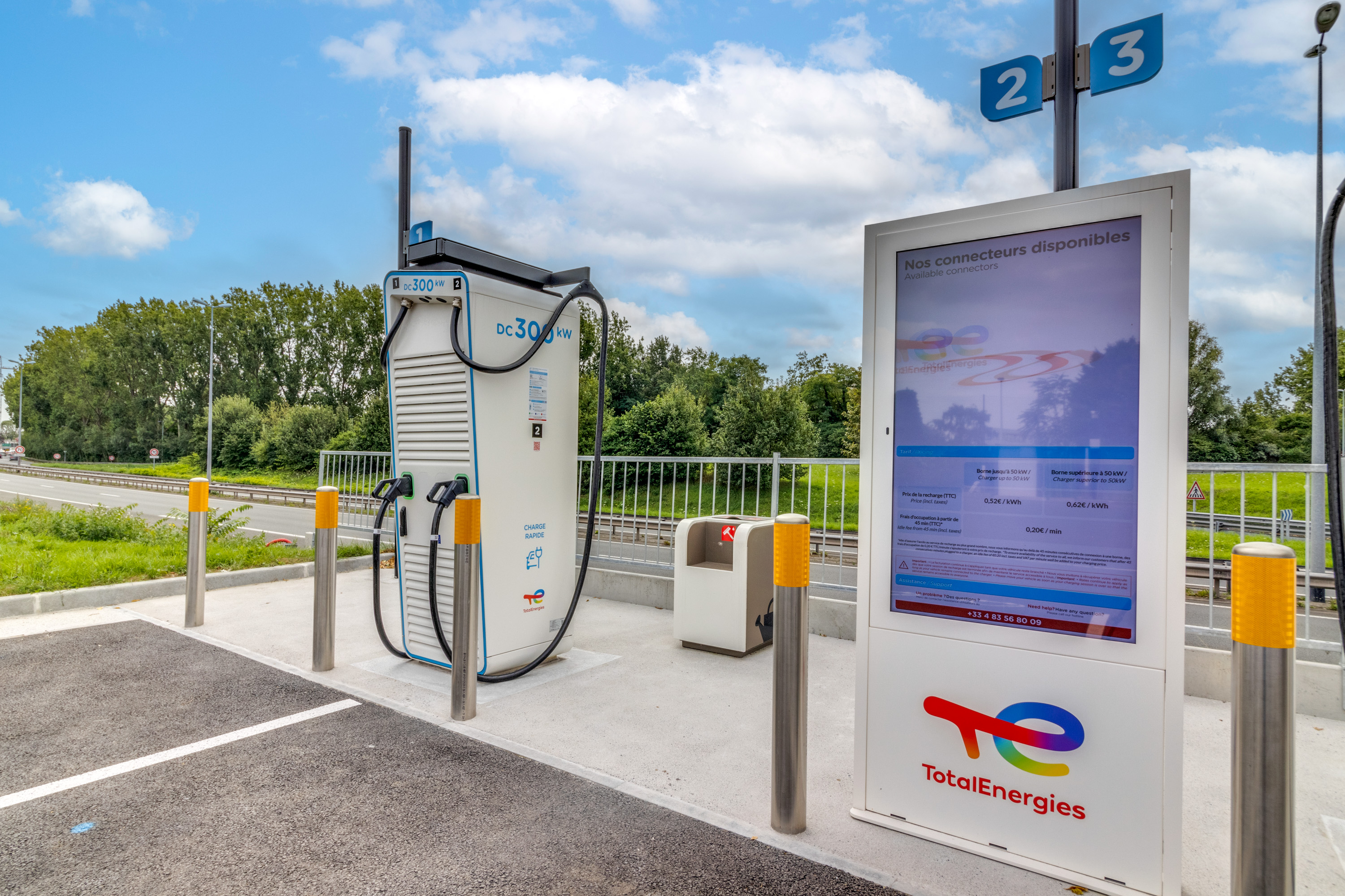 This is a picture representing NF074566 (FUELING) - RELAIS LILLE PERIPHERIQUE
