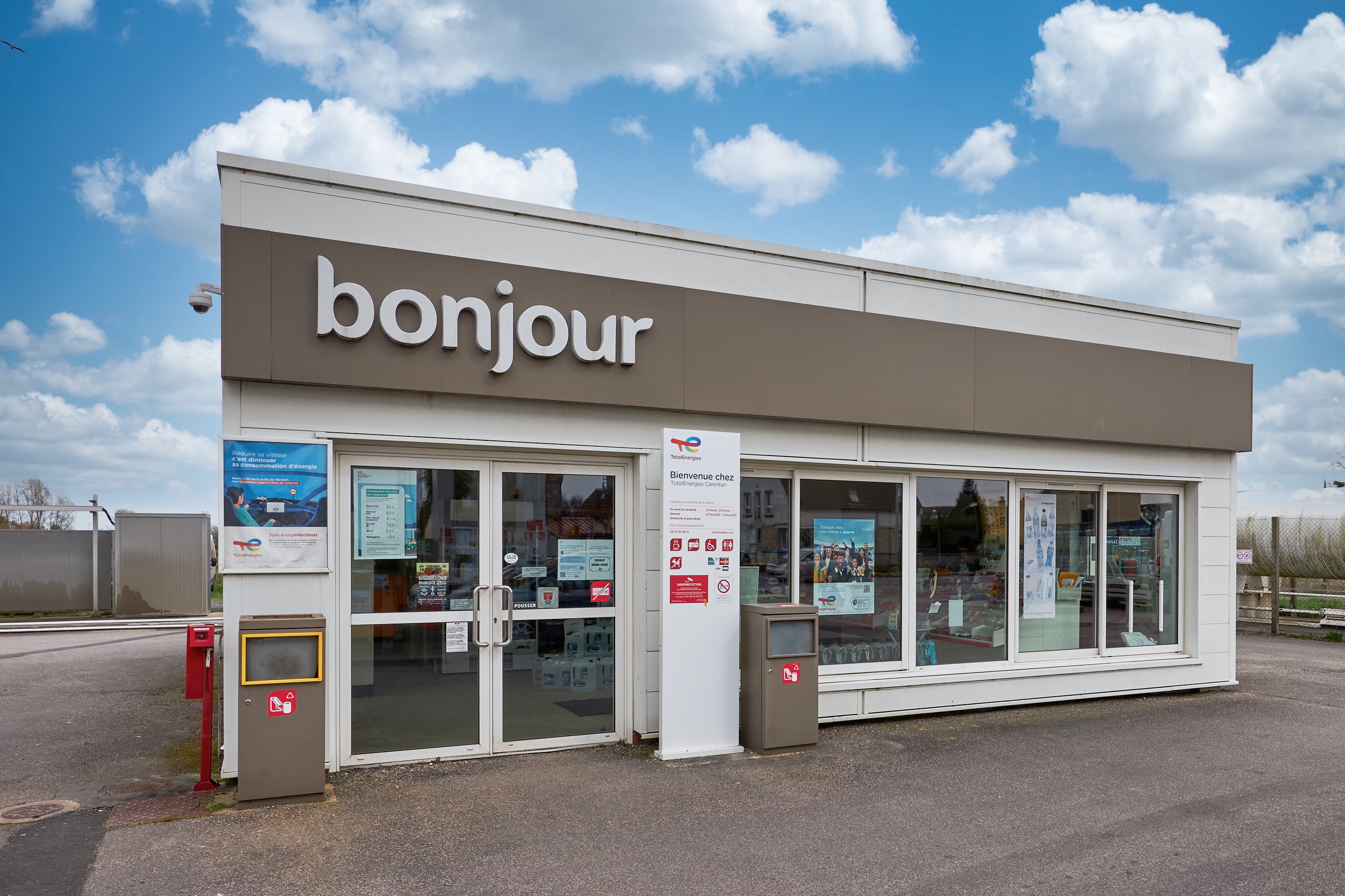 This is a picture representing NF079965 (FUELING) - SARL  BOURDET