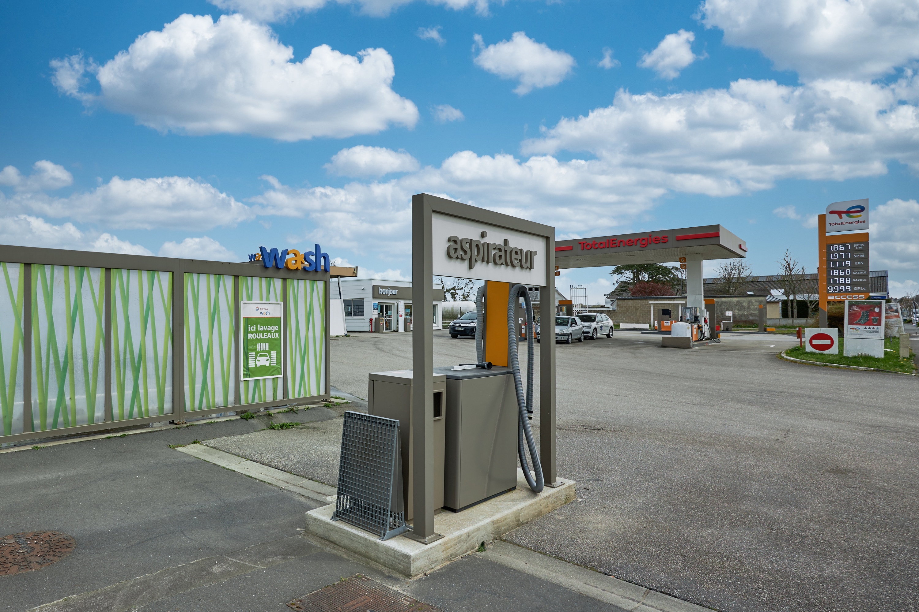 This is a picture representing NF079965 (FUELING) - SARL  BOURDET