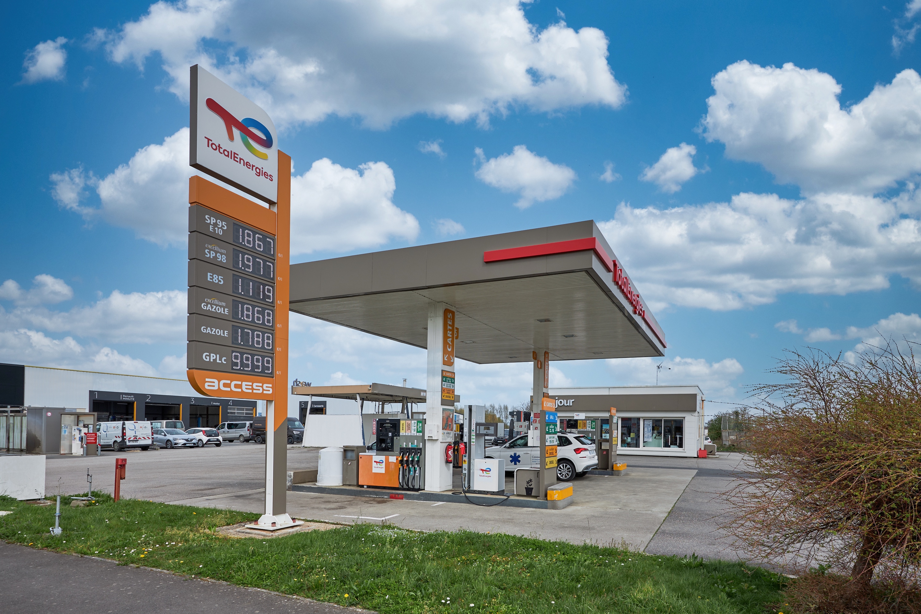 This is a picture representing NF079965 (FUELING) - SARL  BOURDET