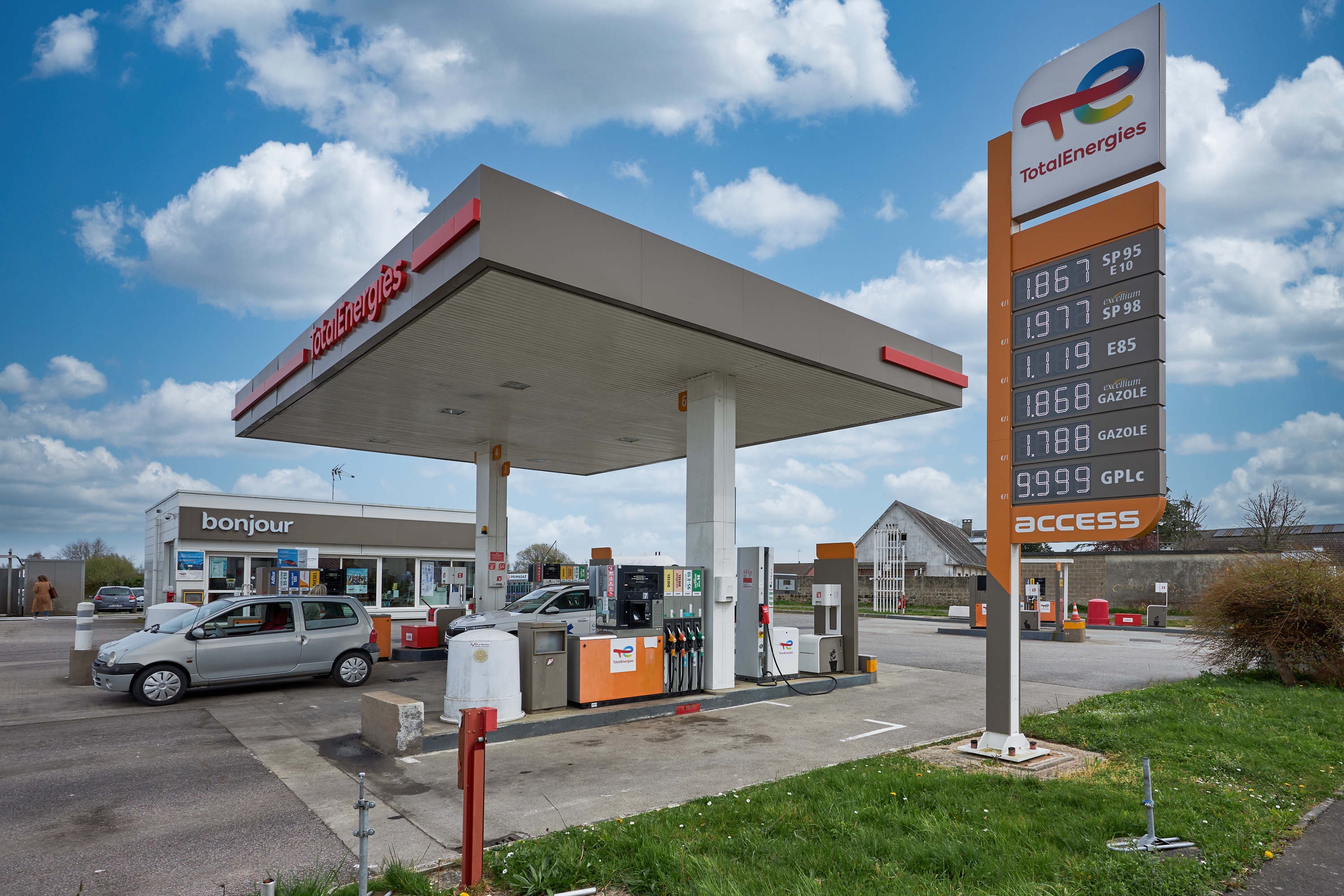 This is a picture representing NF079965 (FUELING) - SARL  BOURDET