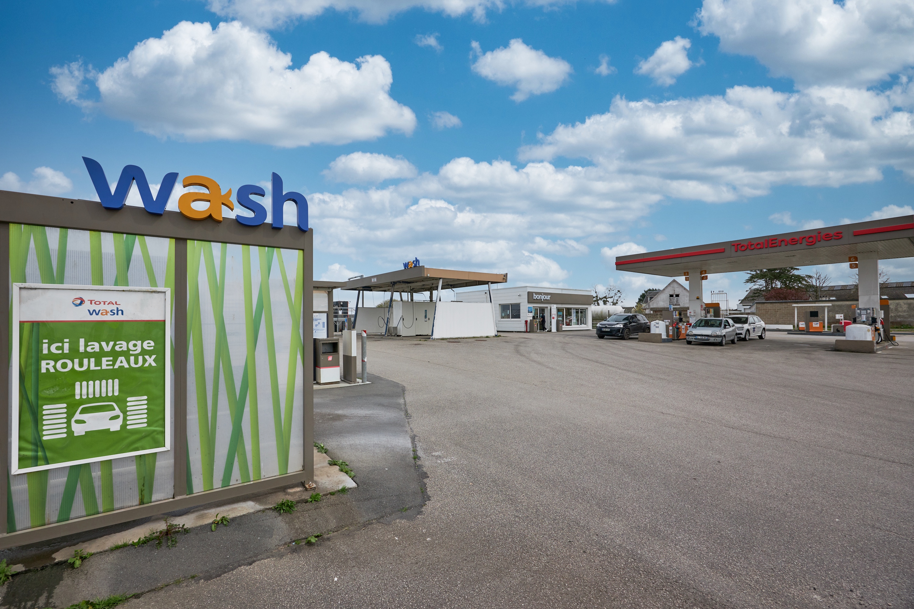 This is a picture representing NF079965 (FUELING) - SARL  BOURDET