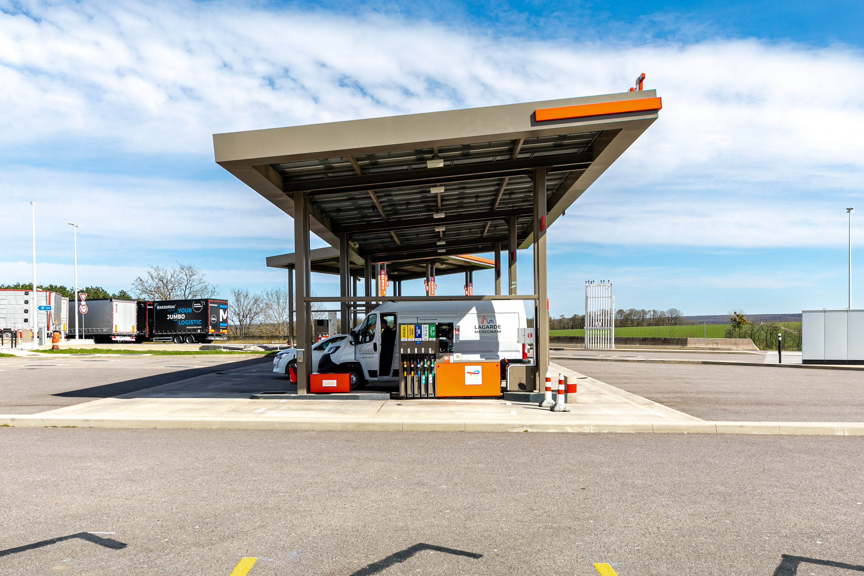 This is a picture representing NF080197 (FUELING) - REL.LORRAINE LES RAPPES