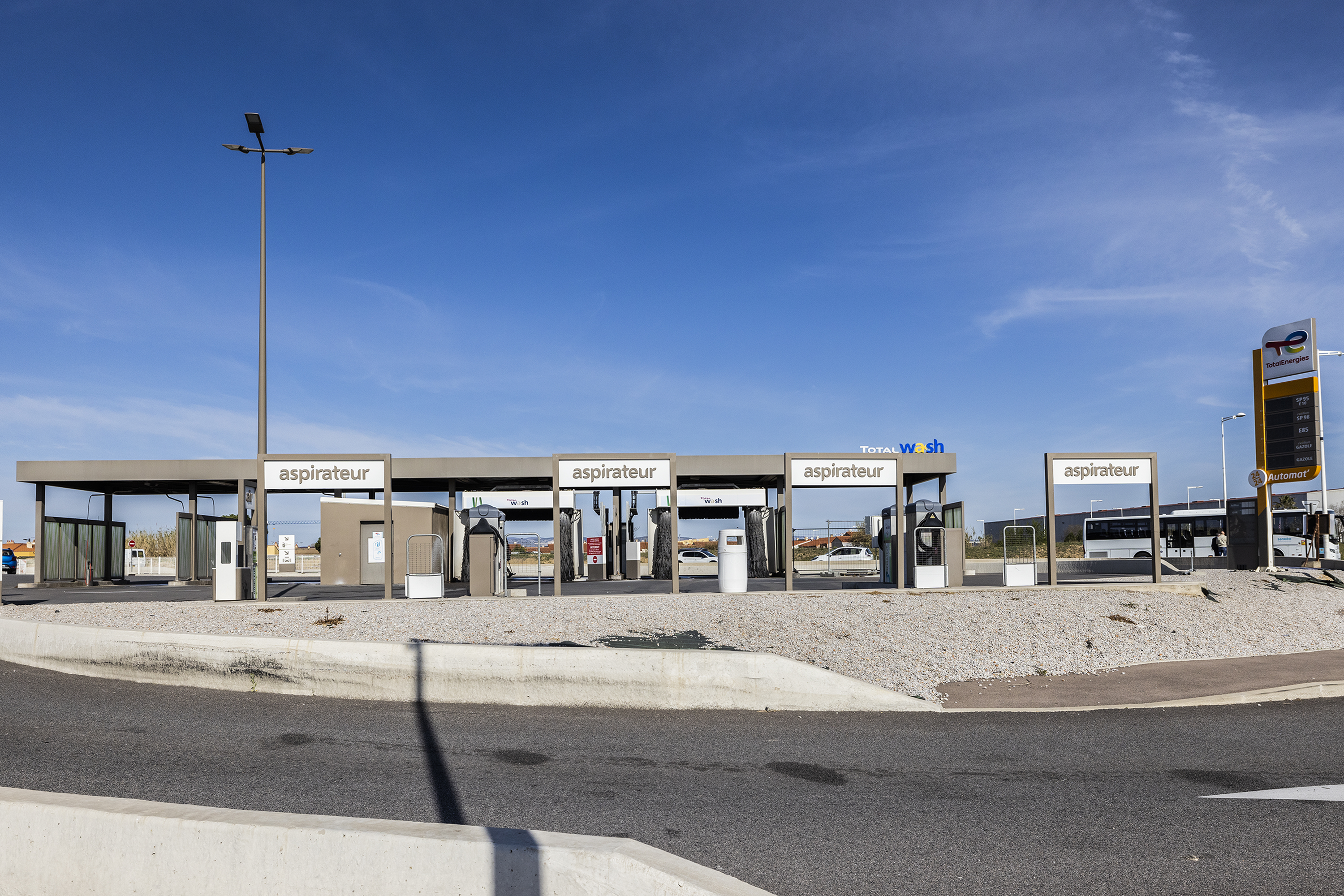 This is a picture representing NF080213 (FUELING) - CATALOGNE CARBURANTS NORD PL